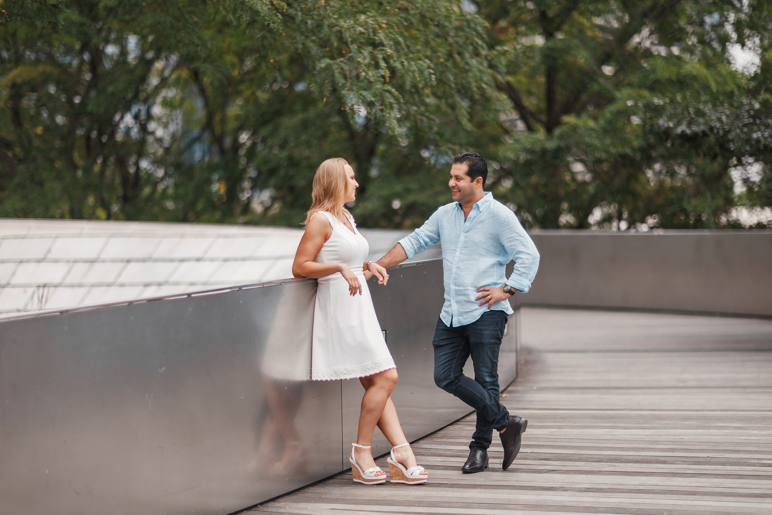 09.04.2021 Walk in Chicago. Wedding family event photographer in Chicago Nick Yushevich