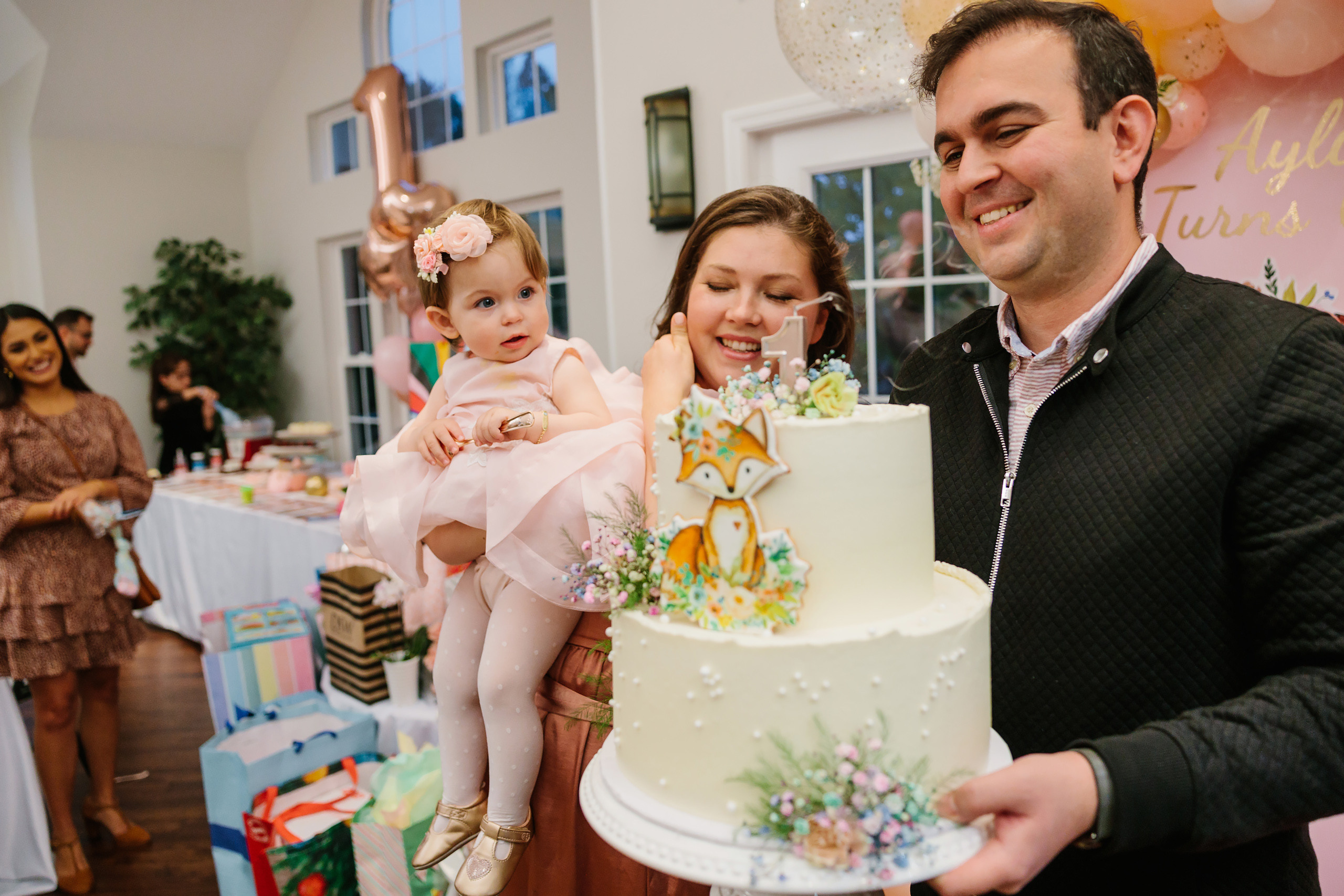 11.13.2021 First birthday. Wedding family event photographer in Chicago Nick Yushevich