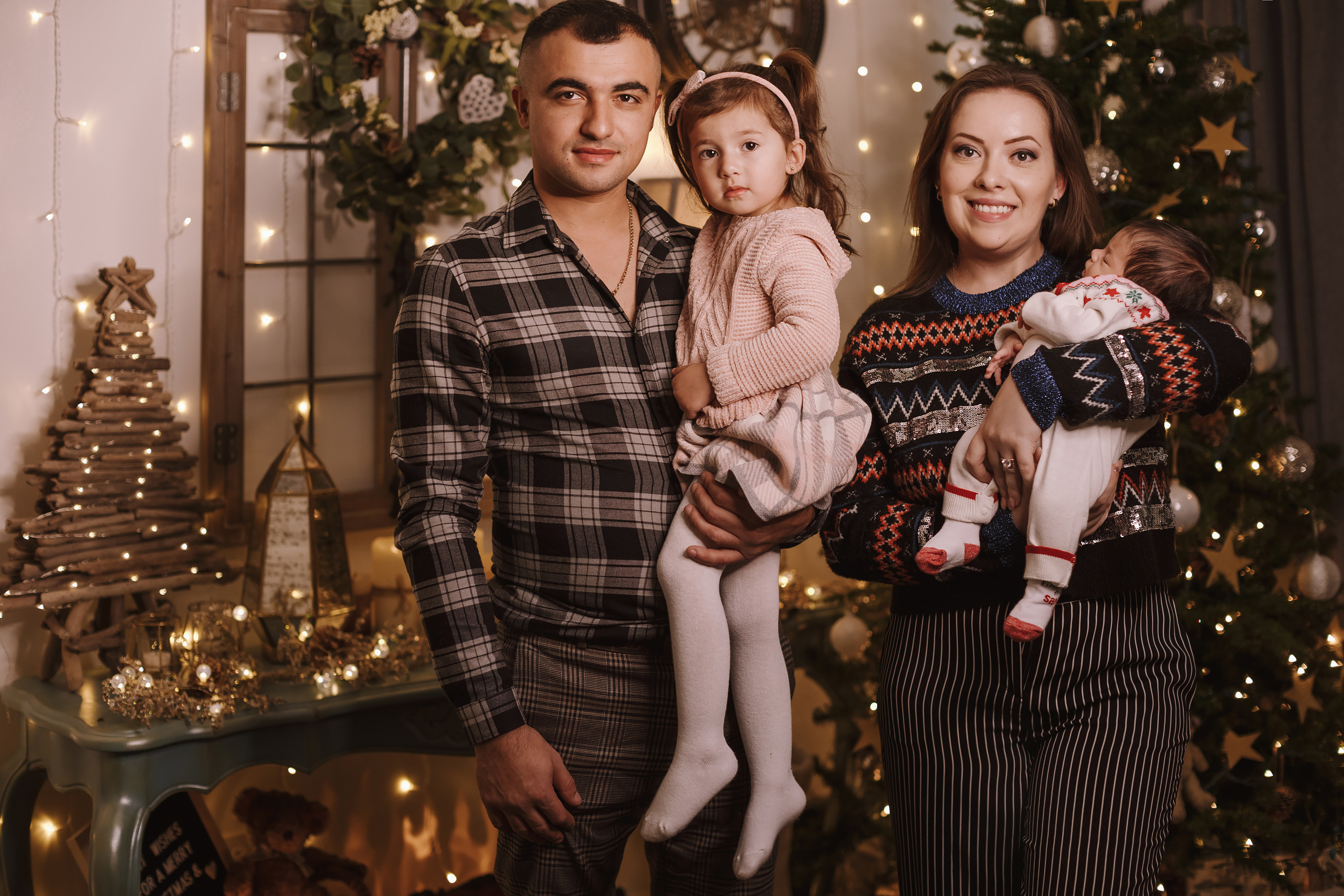 12042021 Christmas Photoshoot 9. Wedding family event photographer in Chicago Nick Yushevich