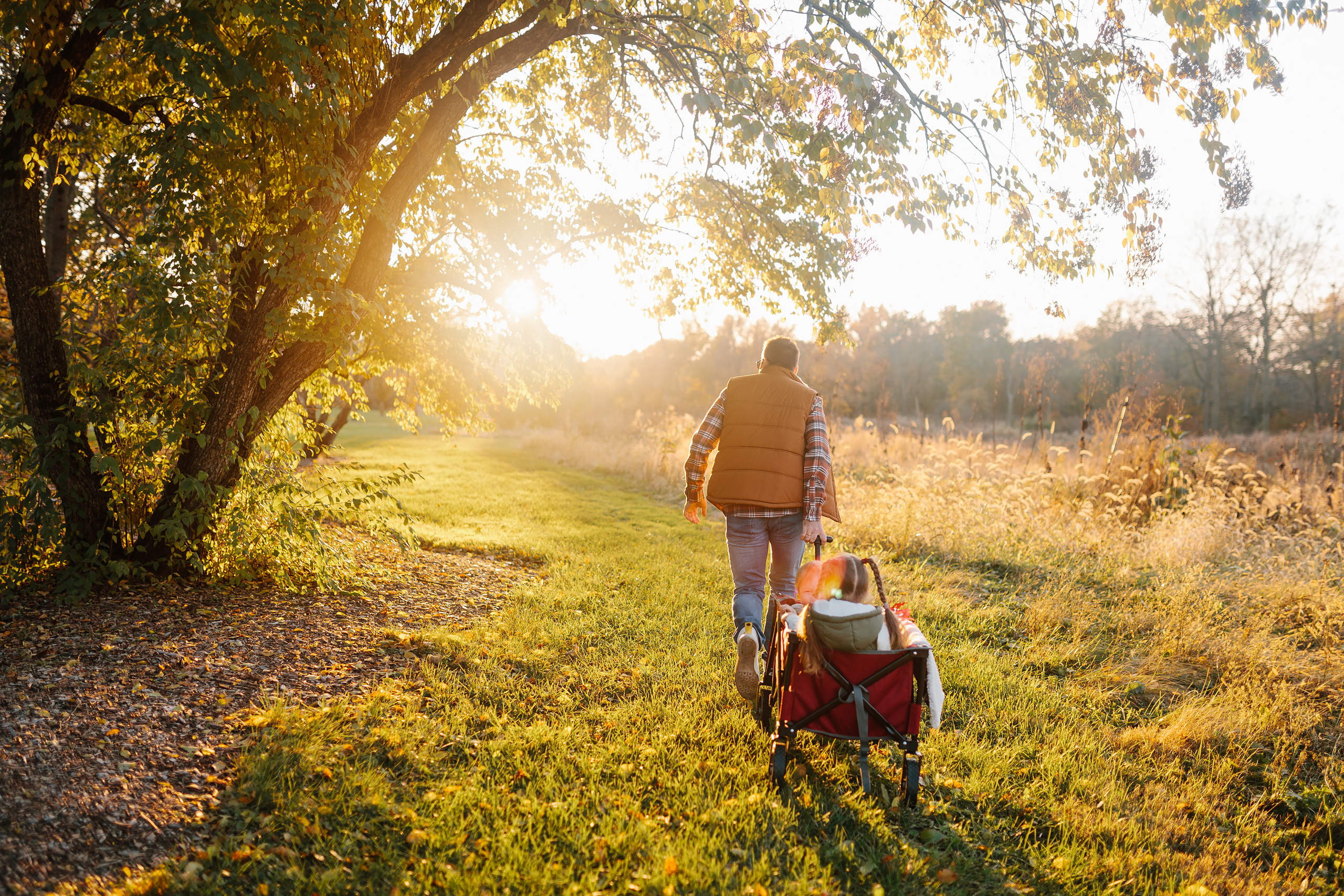 11.05.2021 Family photoshoot. Wedding family event photographer in Chicago Nick Yushevich
