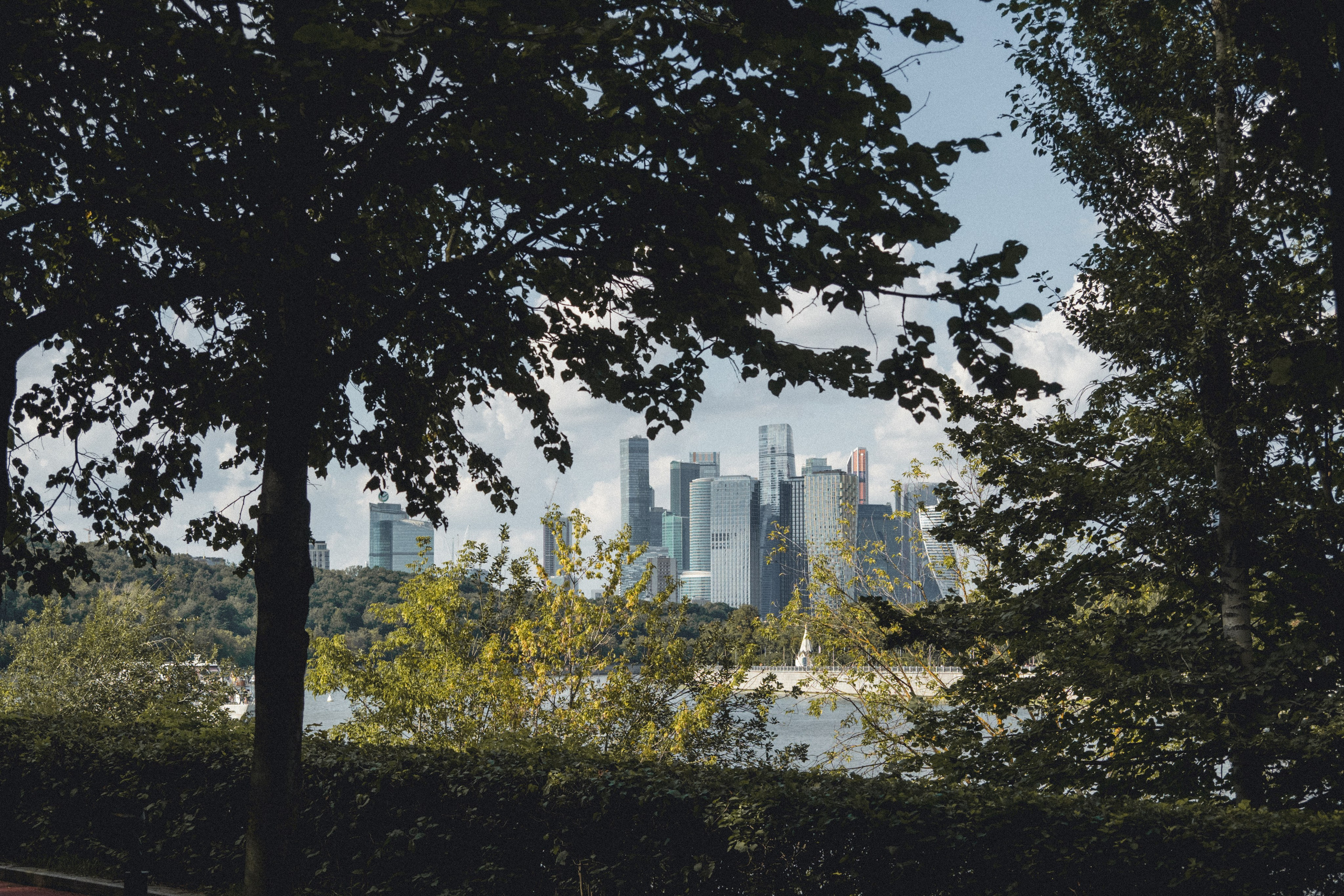 Воробьевы Горы. Photographe sur Cote d’Azur. Portraits de familles, couples, enfants, événements