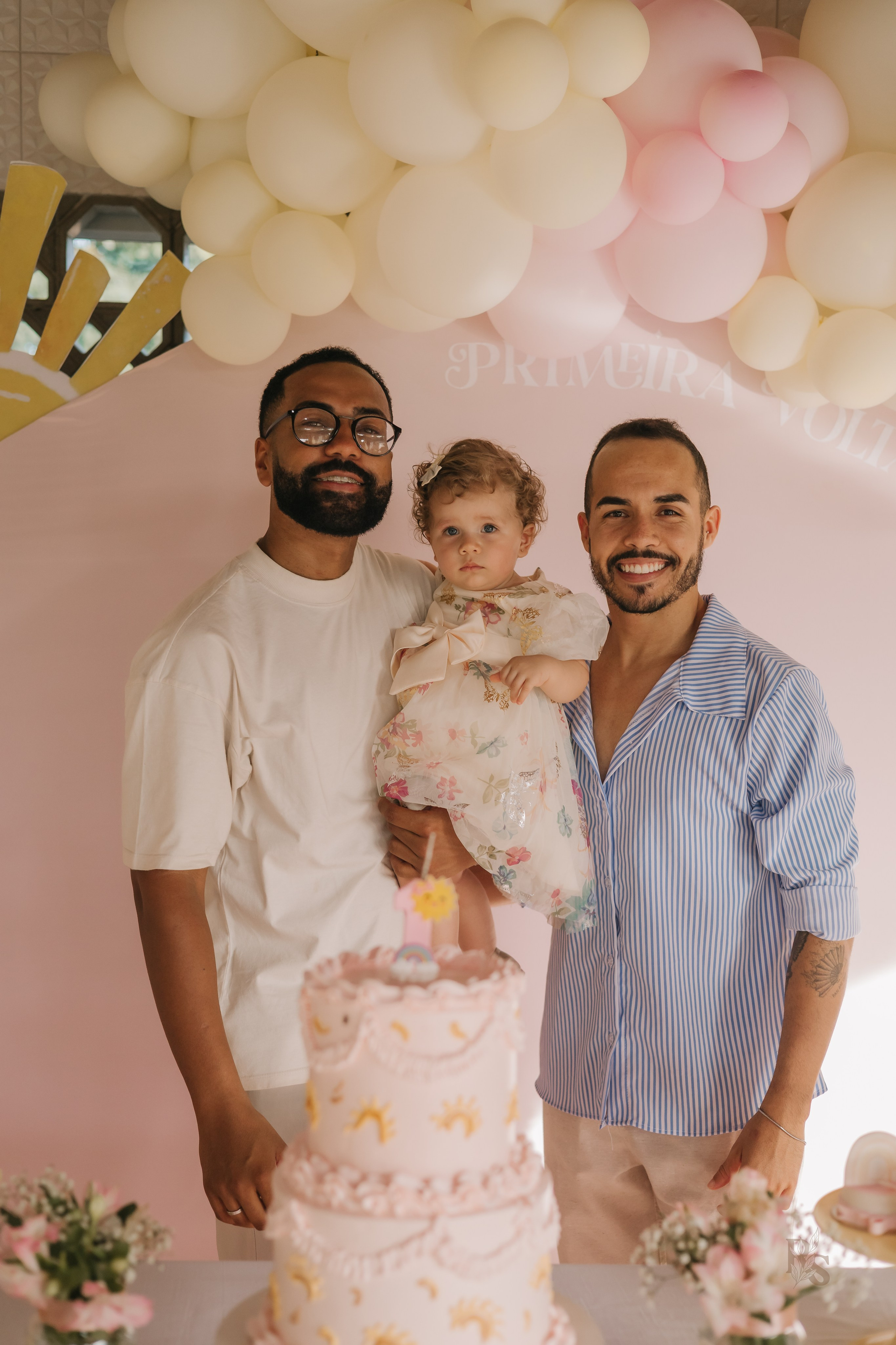 Aurora — 1 ano. Fotógrafo Richard Silvestre — Casamentos na Bahia