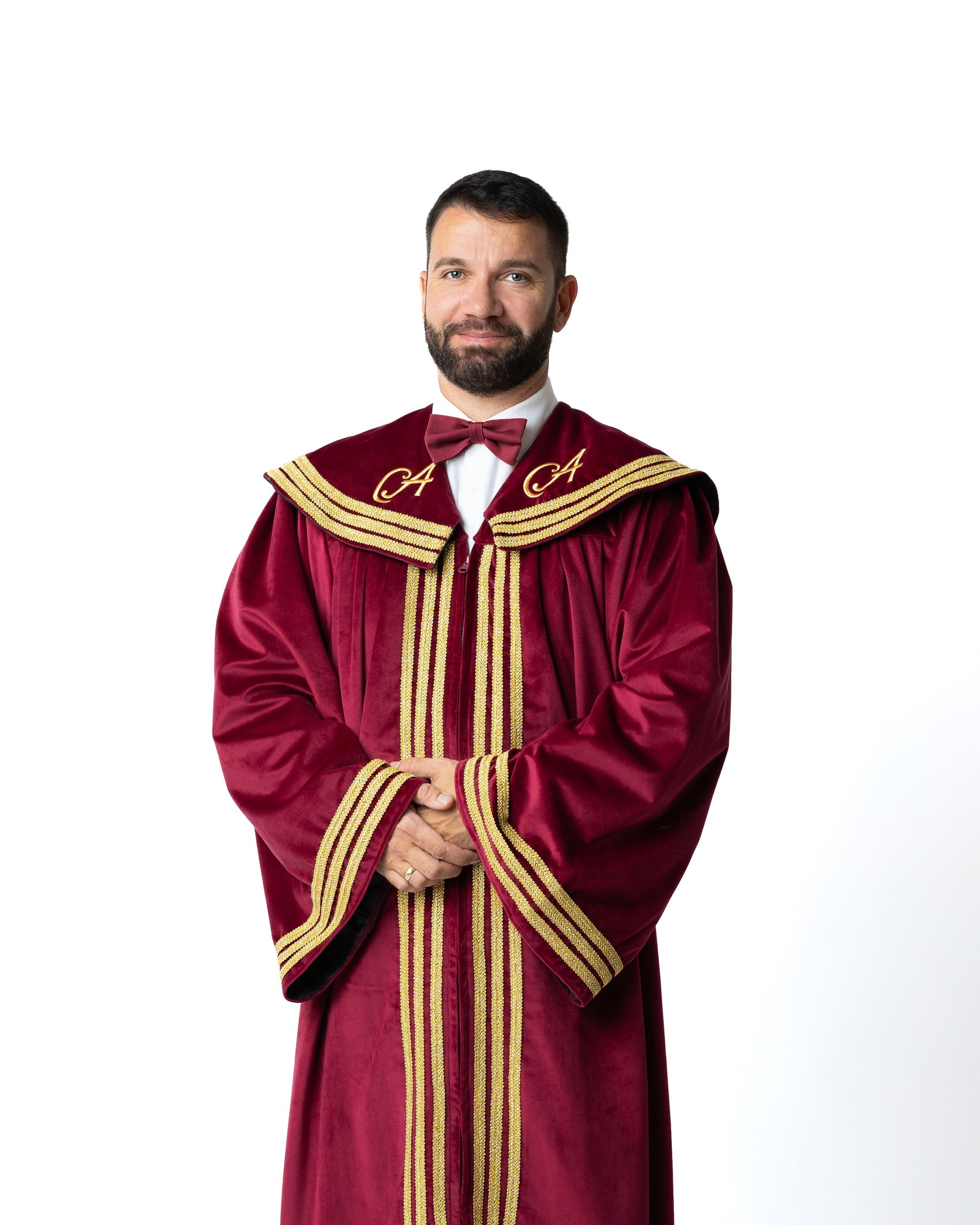 Ректорски тоги и академични облекла за преподаватели |togiishapki.bg. 🎓 Togiishapki.bg — Тоги и академични шапки за дипломиране на студенти, ученици и деца