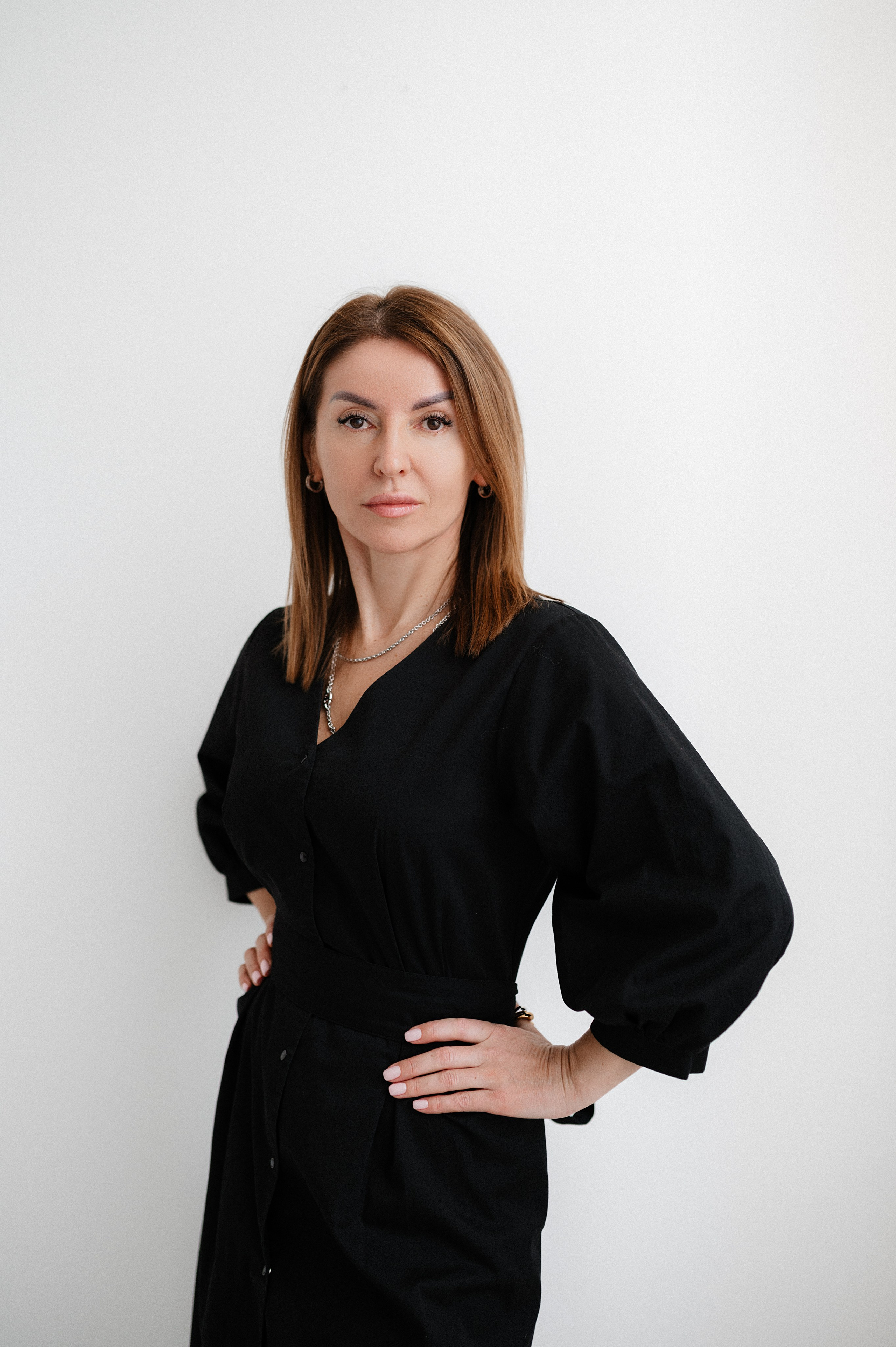 Beauty by Vovk cosmetologist in Prague. ANNA-MARIA PHOTO CONTENT CREATOR — фотограф, естет, художник і візуальний експерт Instagram у Празі