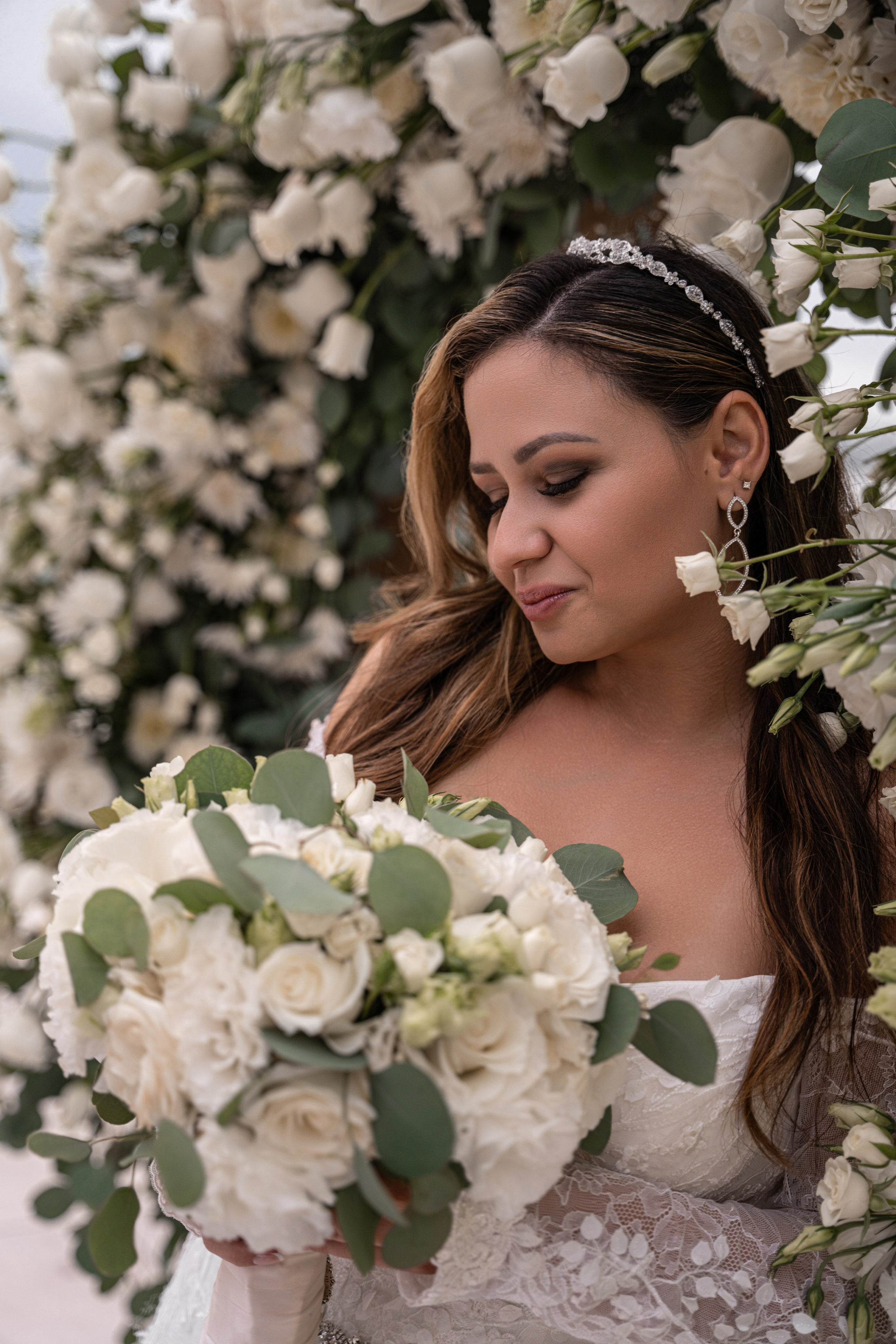 Mexico getting ready bridal moment captured in natural light