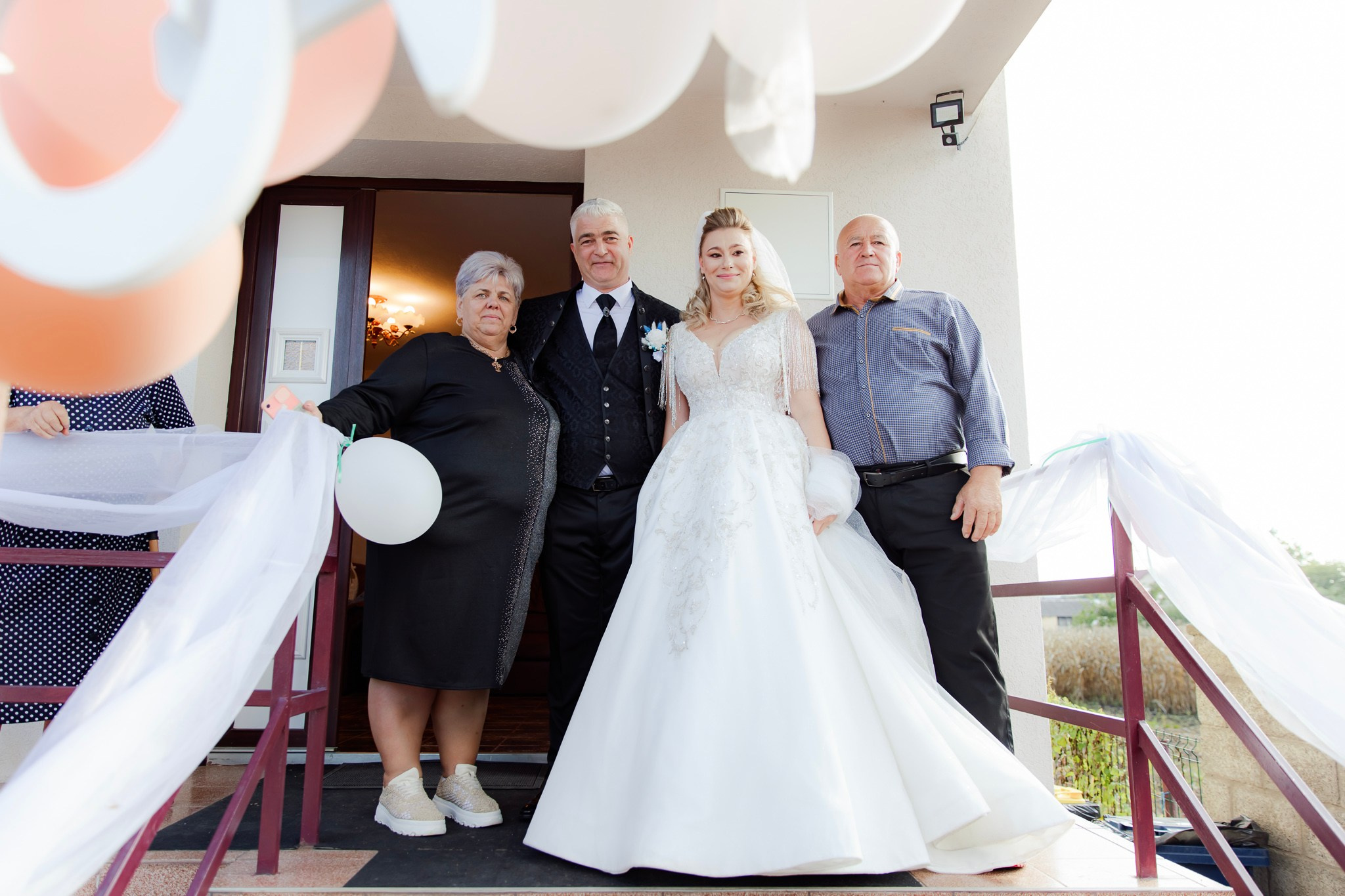 Mihai & Oana. Servicii foto-video profesionale, pentru momente de neuitat