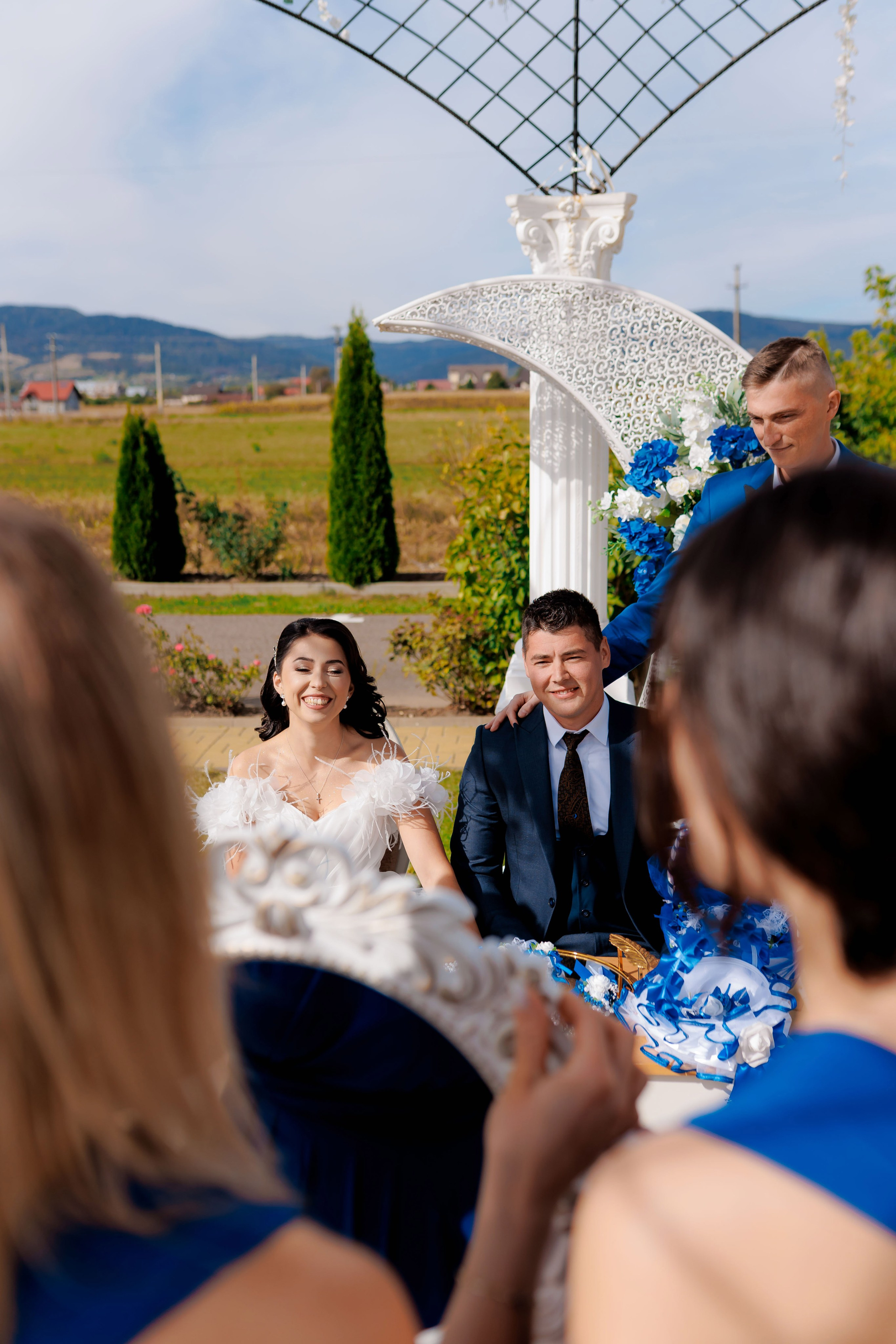 Loredana & Emilian – Ziua Nunții | Videografie - fotografie Botez Suceava, Iași, Botoșani. Servicii foto-video profesionale, pentru momente de neuitat