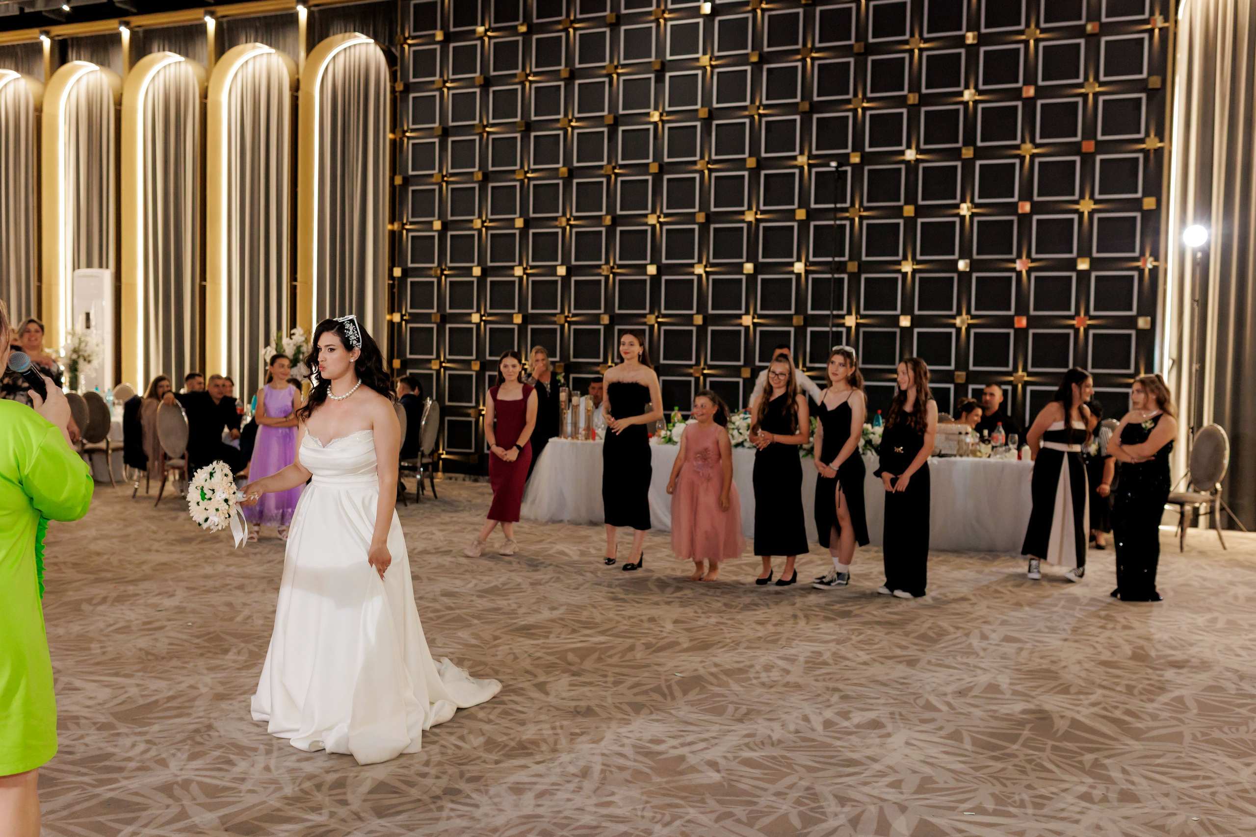 Nunta Nicoleta & Răzvan | Fotografie & Videografie Profesională. Servicii foto-video profesionale, pentru momente de neuitat