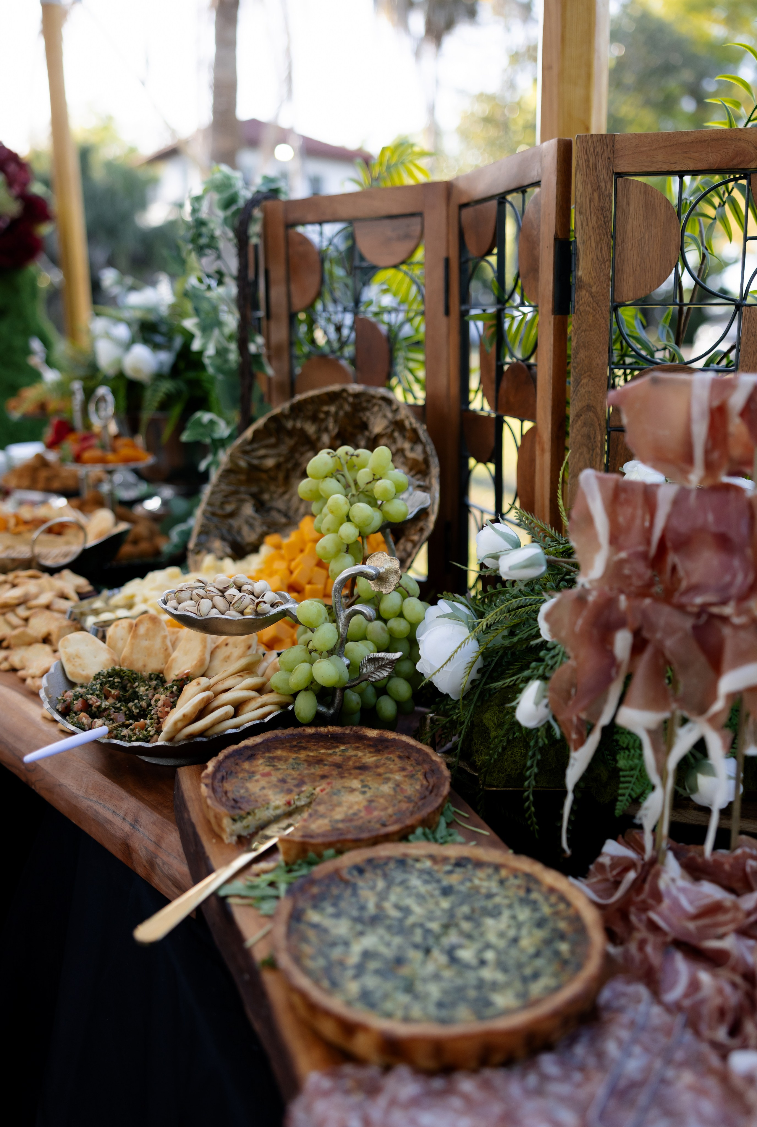 Reys wedding at Lake Lucy. Photographer Anastasia Nagibina