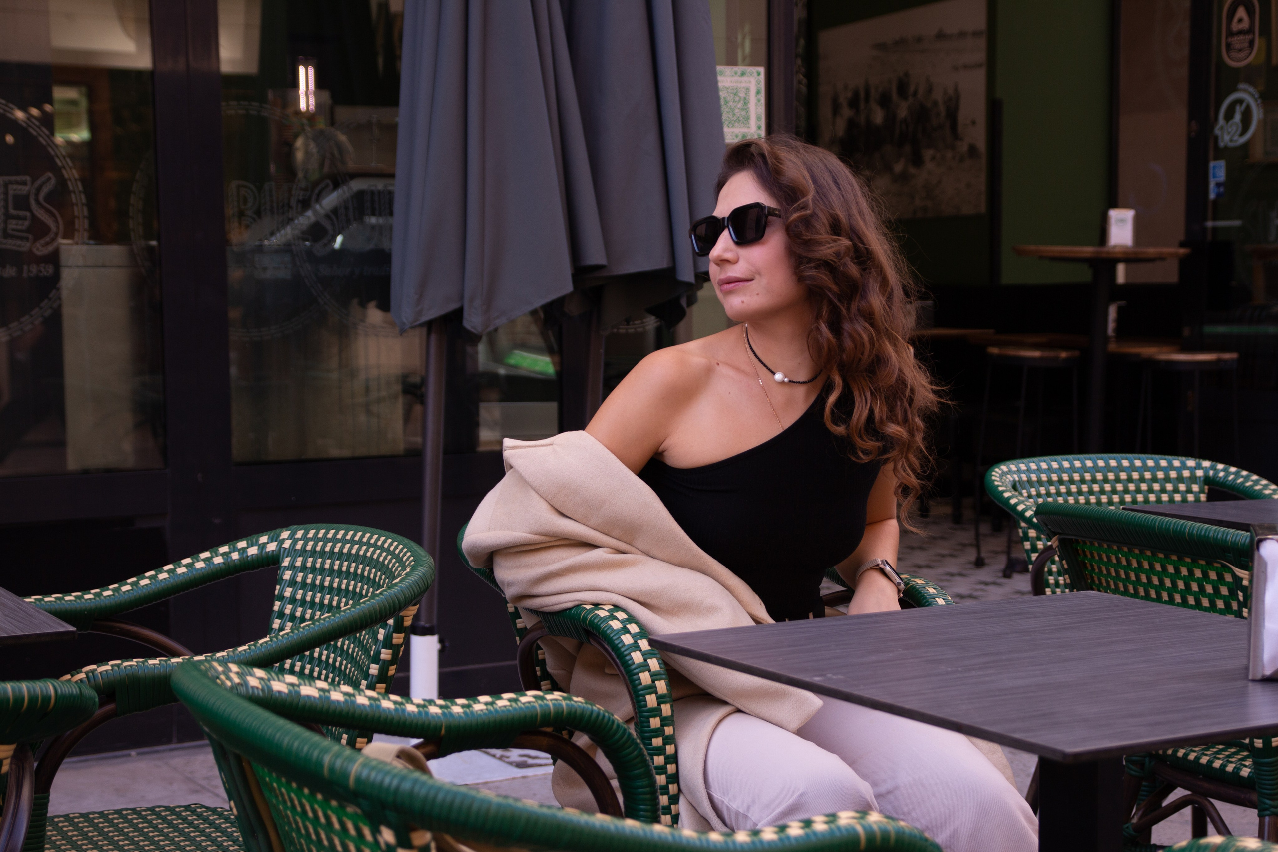 PASEO EN VALENCIA. Fotógrafa Olena Petryk. Realizo sesiones de fotos en Puerto de Sagunto