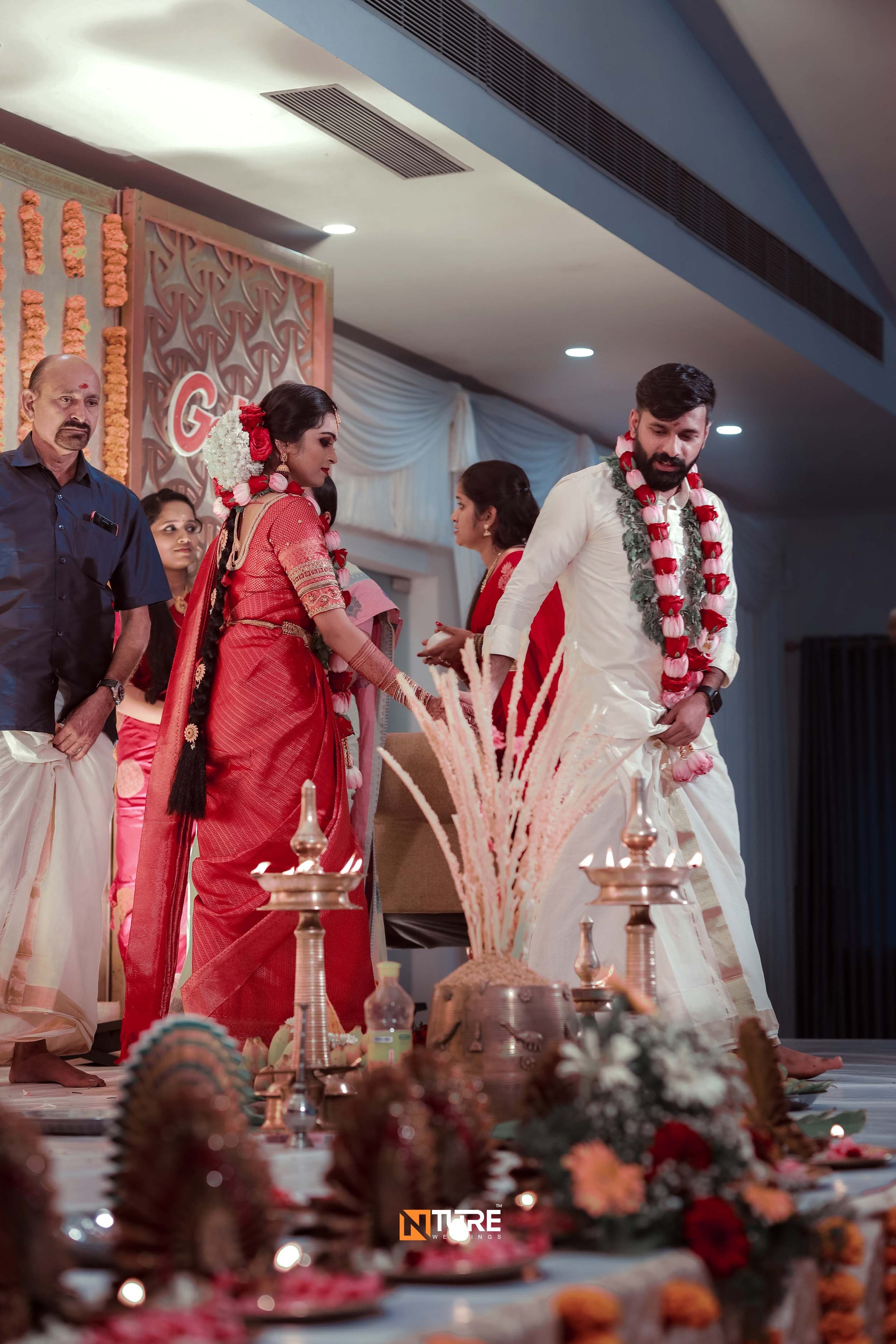 PHOTOS. NTURE WEDDING