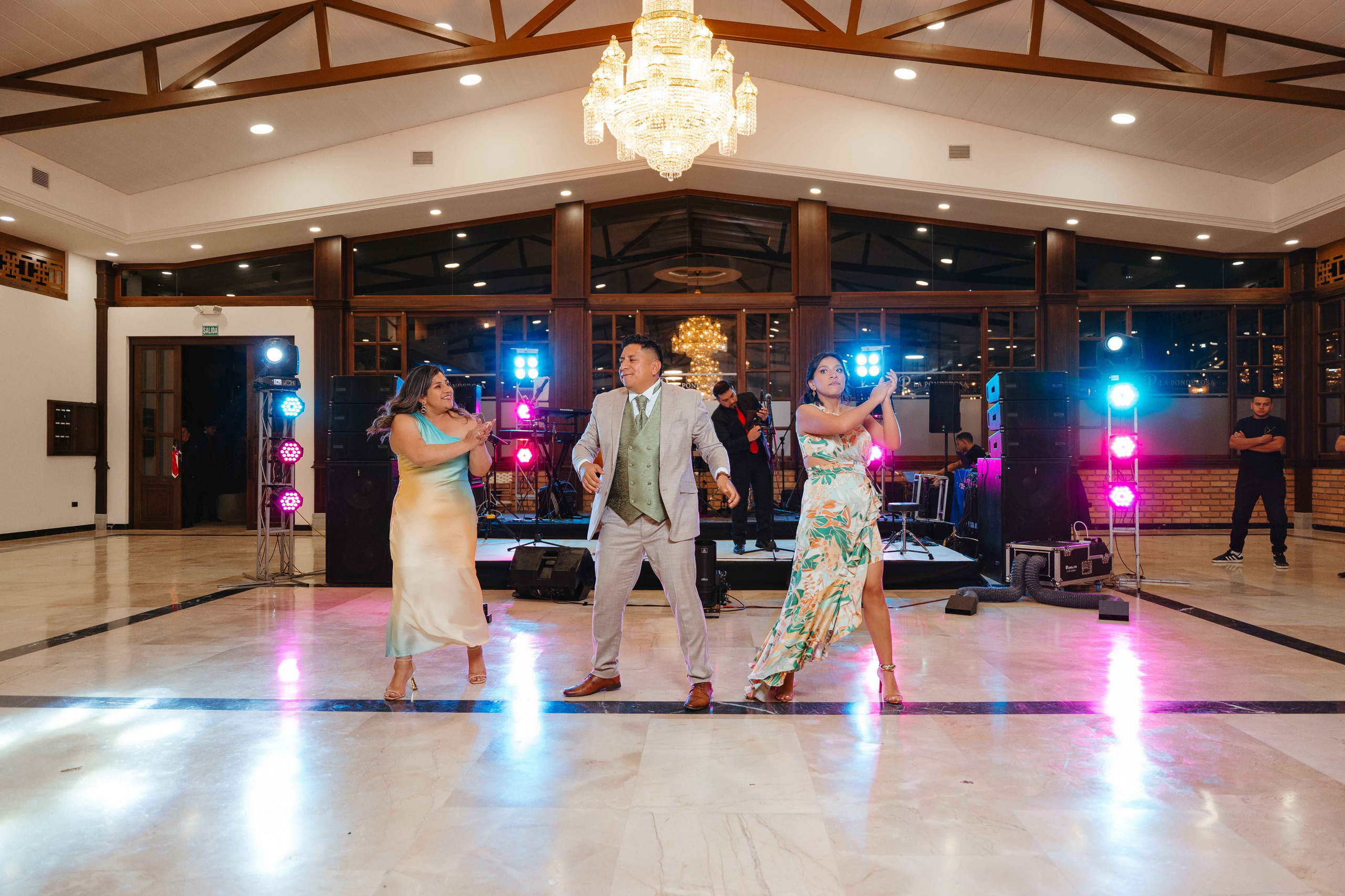 Karol y Jairon. Fotógrafo de bodas en Loja Ecuador | Piero Alvarez PH