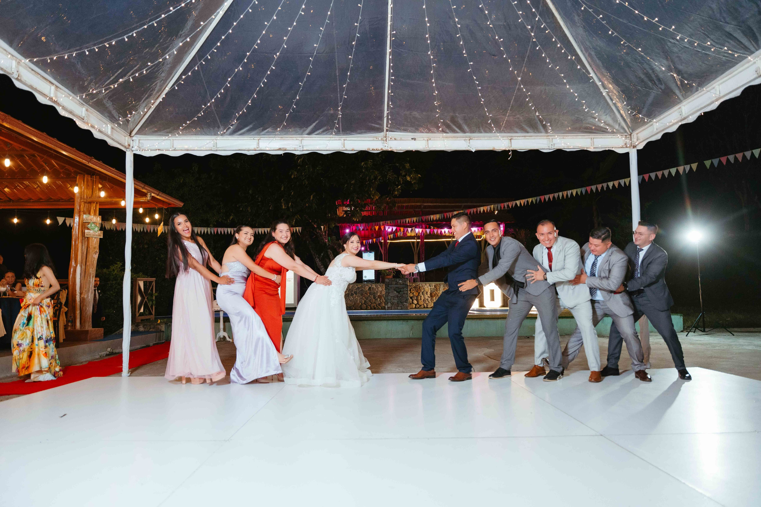 Jennifer y Vladimir. Fotógrafo de bodas en Loja Ecuador | Piero Alvarez PH