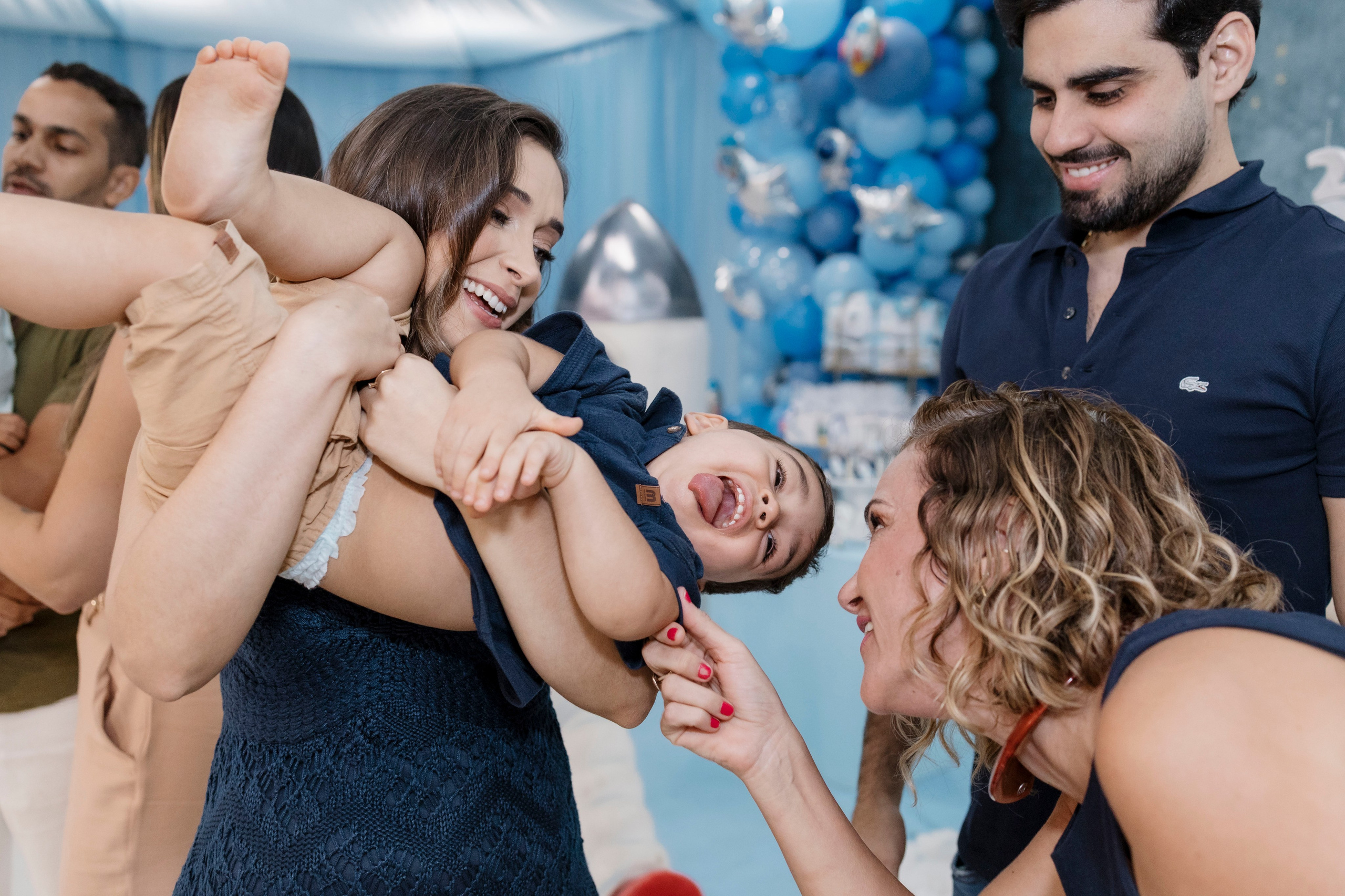 Convidados celebrando os 2 anos do Joaquim no Nino Buffet