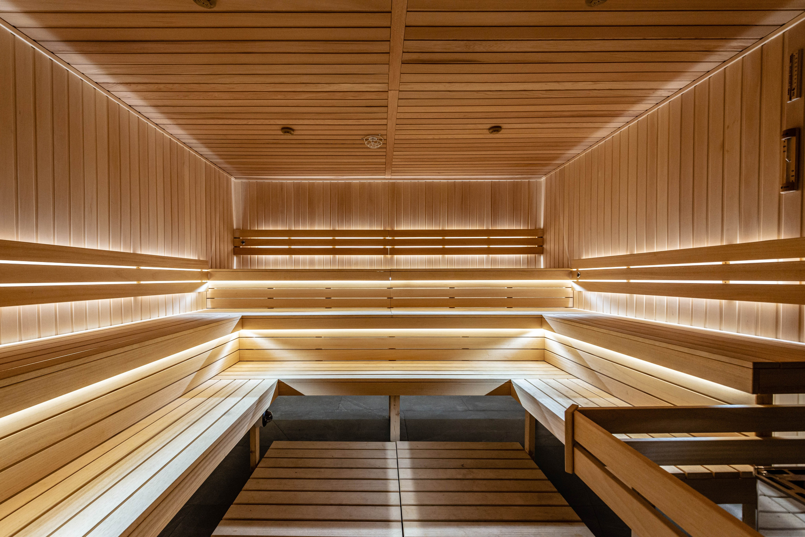 DDX Fitness в ТЦ Место встречи Янтарь. ФОТОГРАФ МЕКСИКА КИНТАНА-РОО