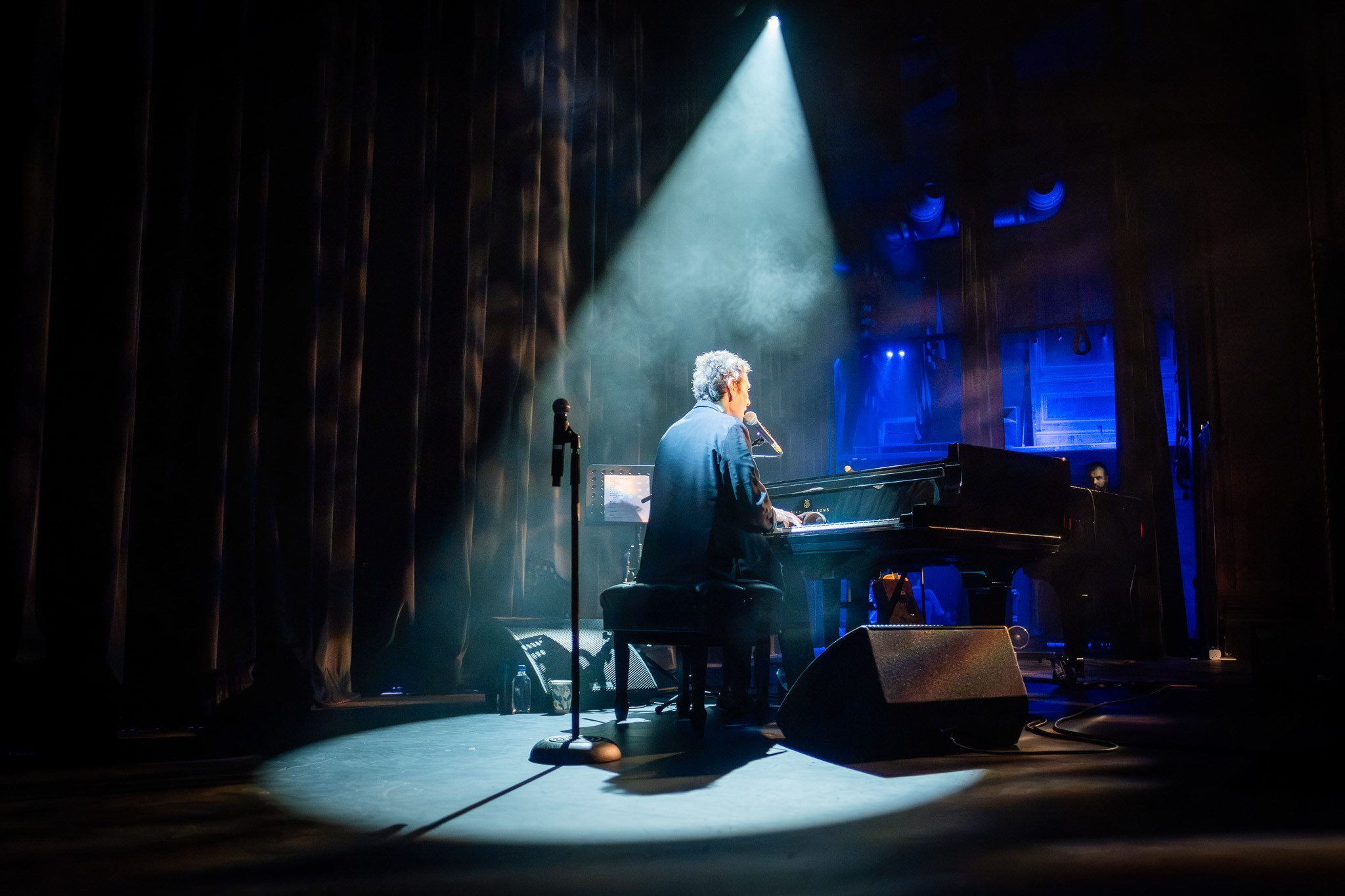 SLAVA VAKARCHUK / LOS ANGELES / 2025. Reportage concert portrait photography in the San Francisco Bay Area