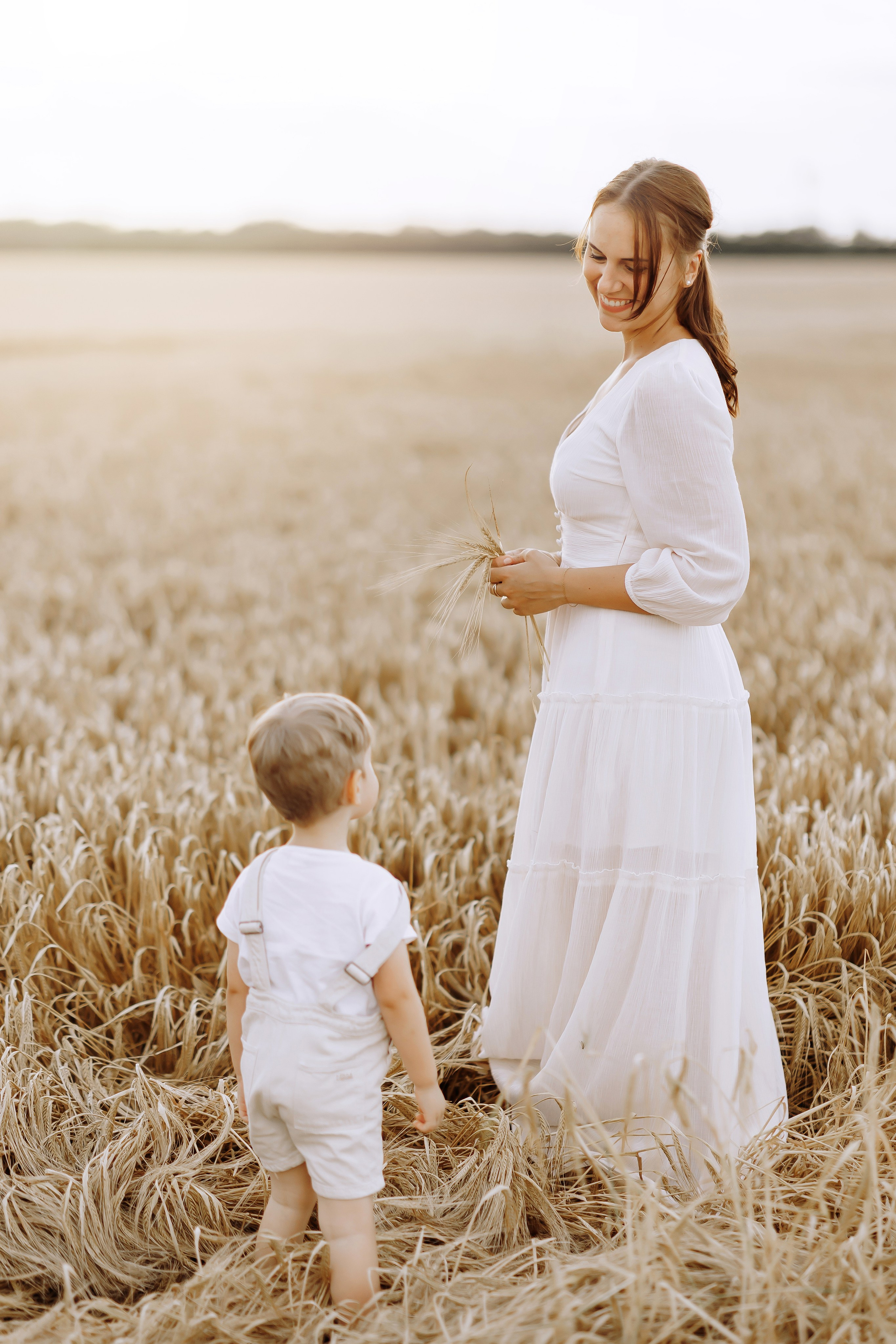 AUF DEM KORNFELD. Family Fotografer in München und Umgebung