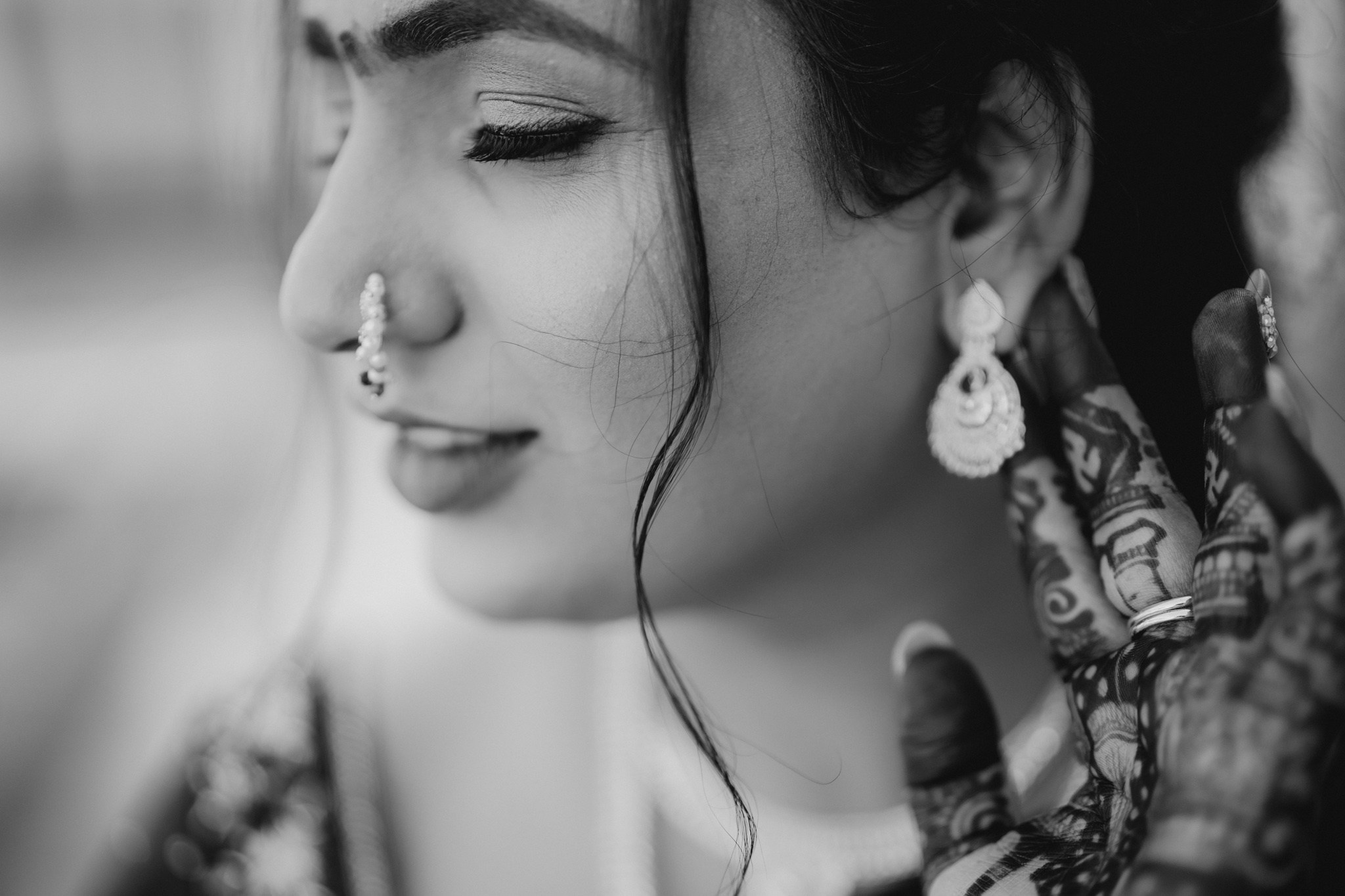Mayuresh & Harshala. Promise in Pixels — Candid Wedding Photographer & Cinematographer in Mumbai, India