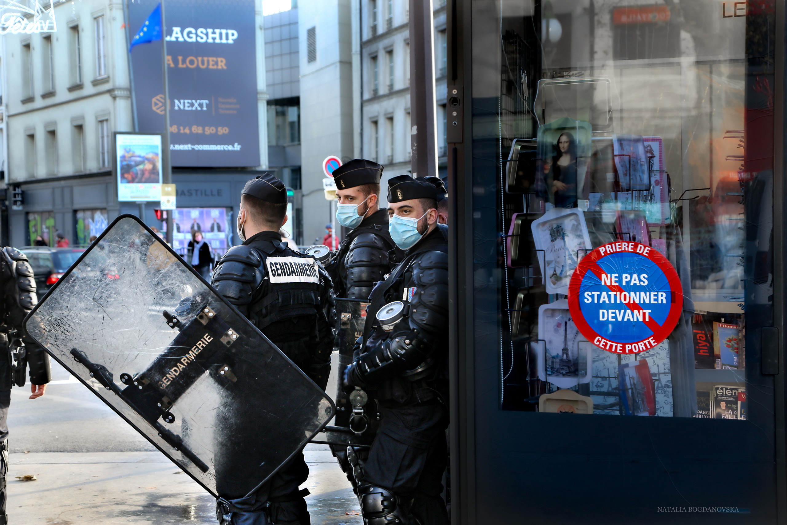 Manifestations contre la loi de la « sécurité globale ». Natalia Bogdanovska. Films et photographie corporate en France