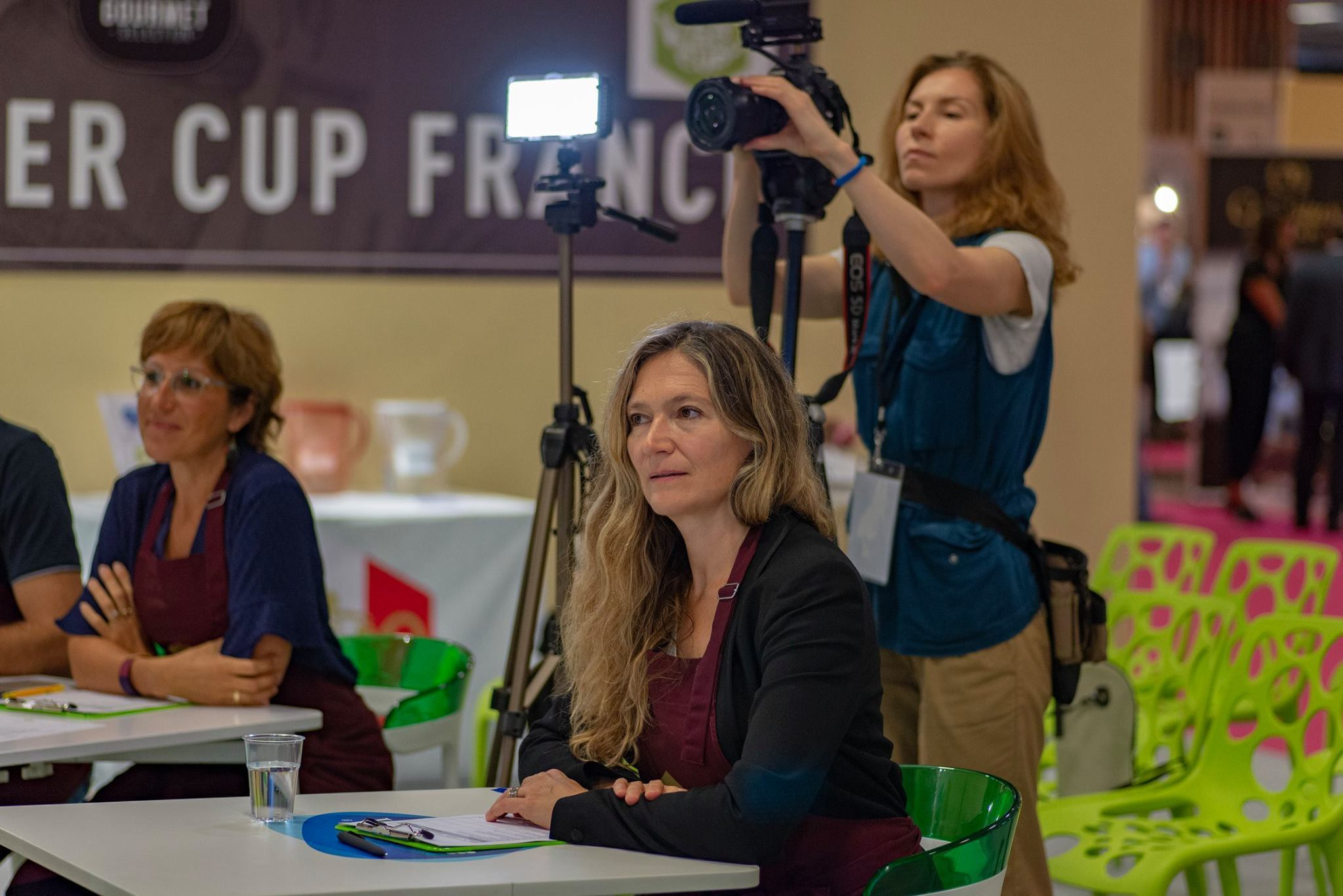 BIO, CRITIQUE ET CONTACT. Natalia Bogdanovska. Films et photographie corporate en France