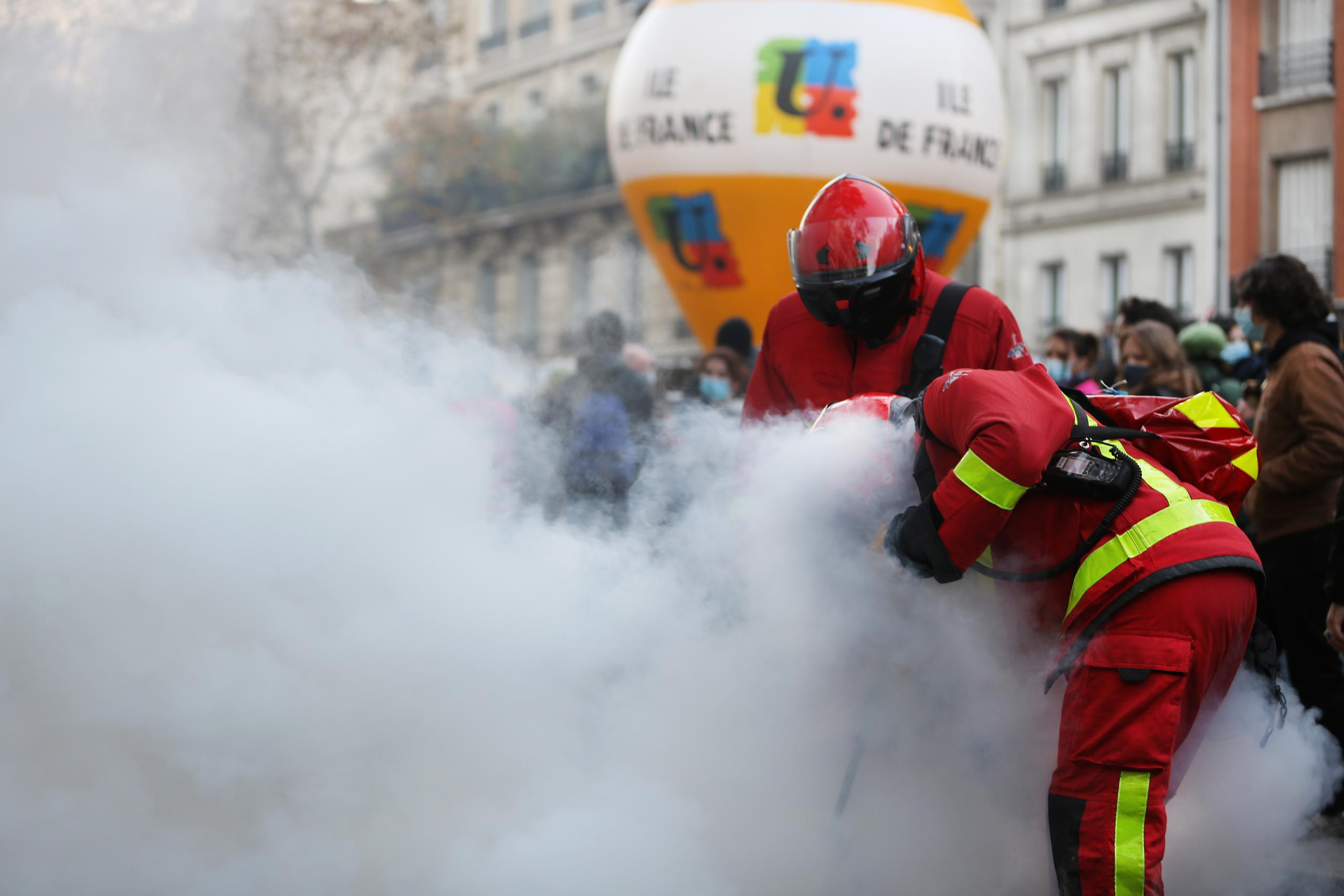Manifestations contre la loi de la « sécurité globale ». Natalia Bogdanovska. Films et photographie corporate en France