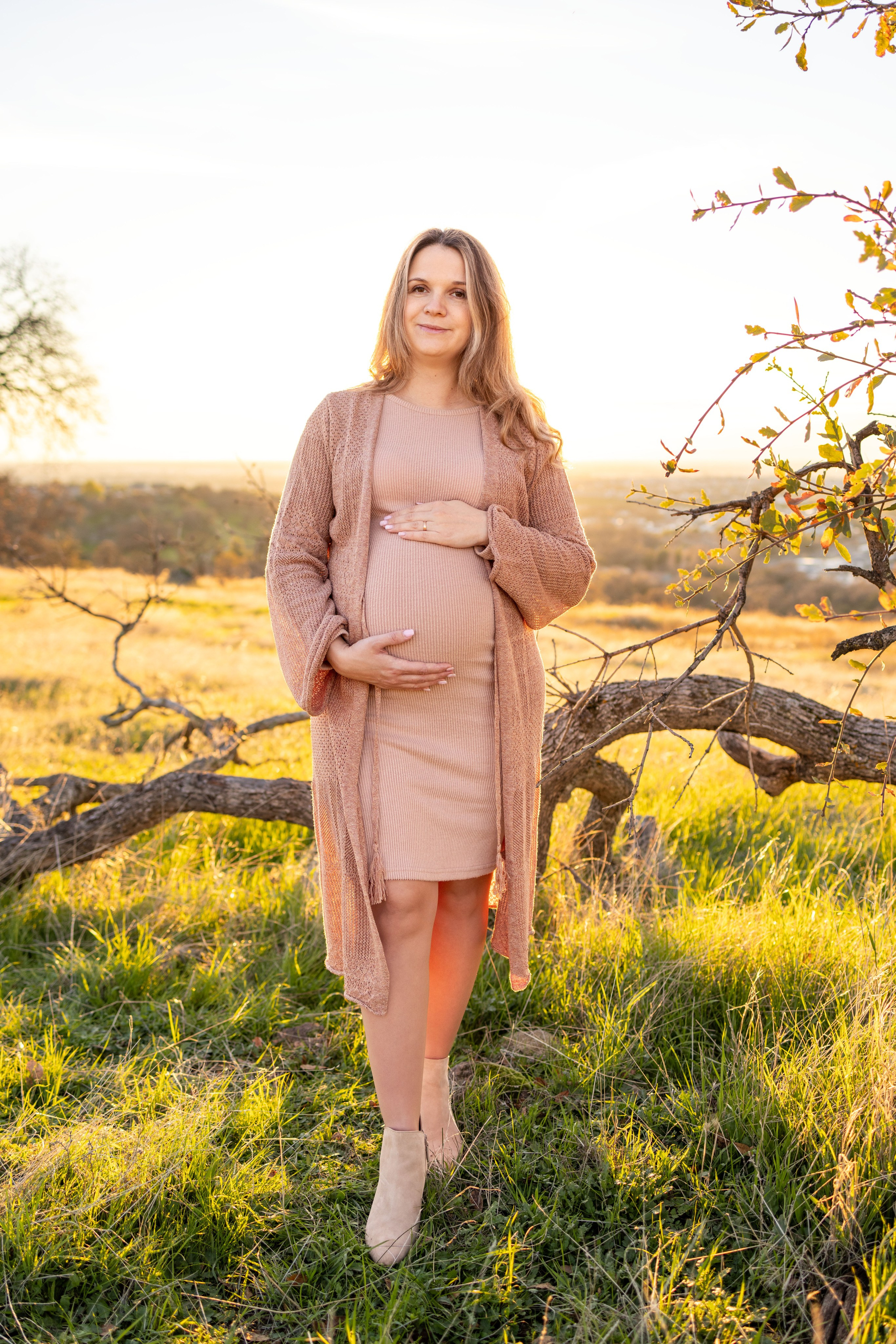 Maternity. Newborn photographer Sacramento