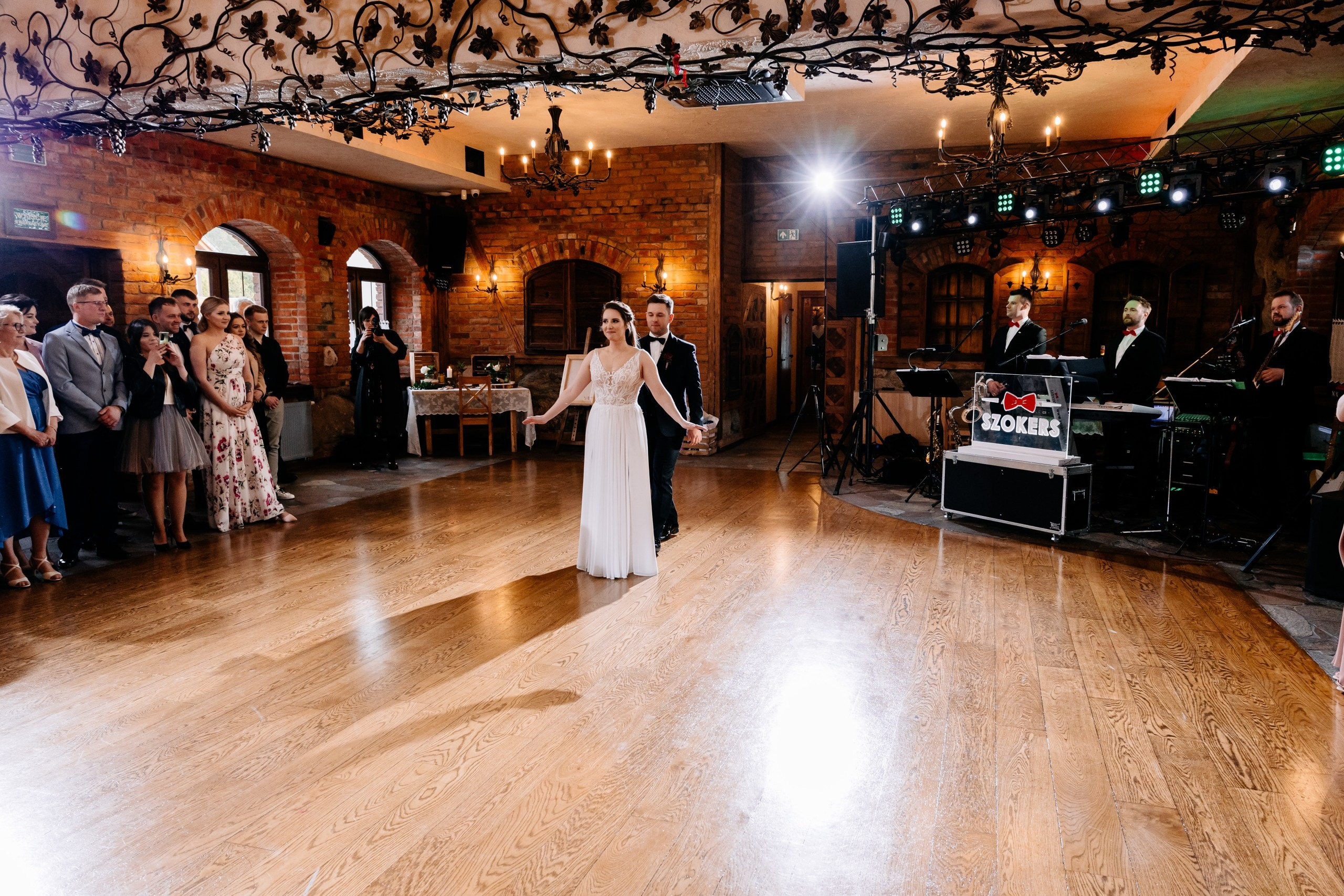 Zofia ♡ Bartosz. Fotograf Ślubny Warszawa - Sesje Biznesowe Rodzinne Eventy