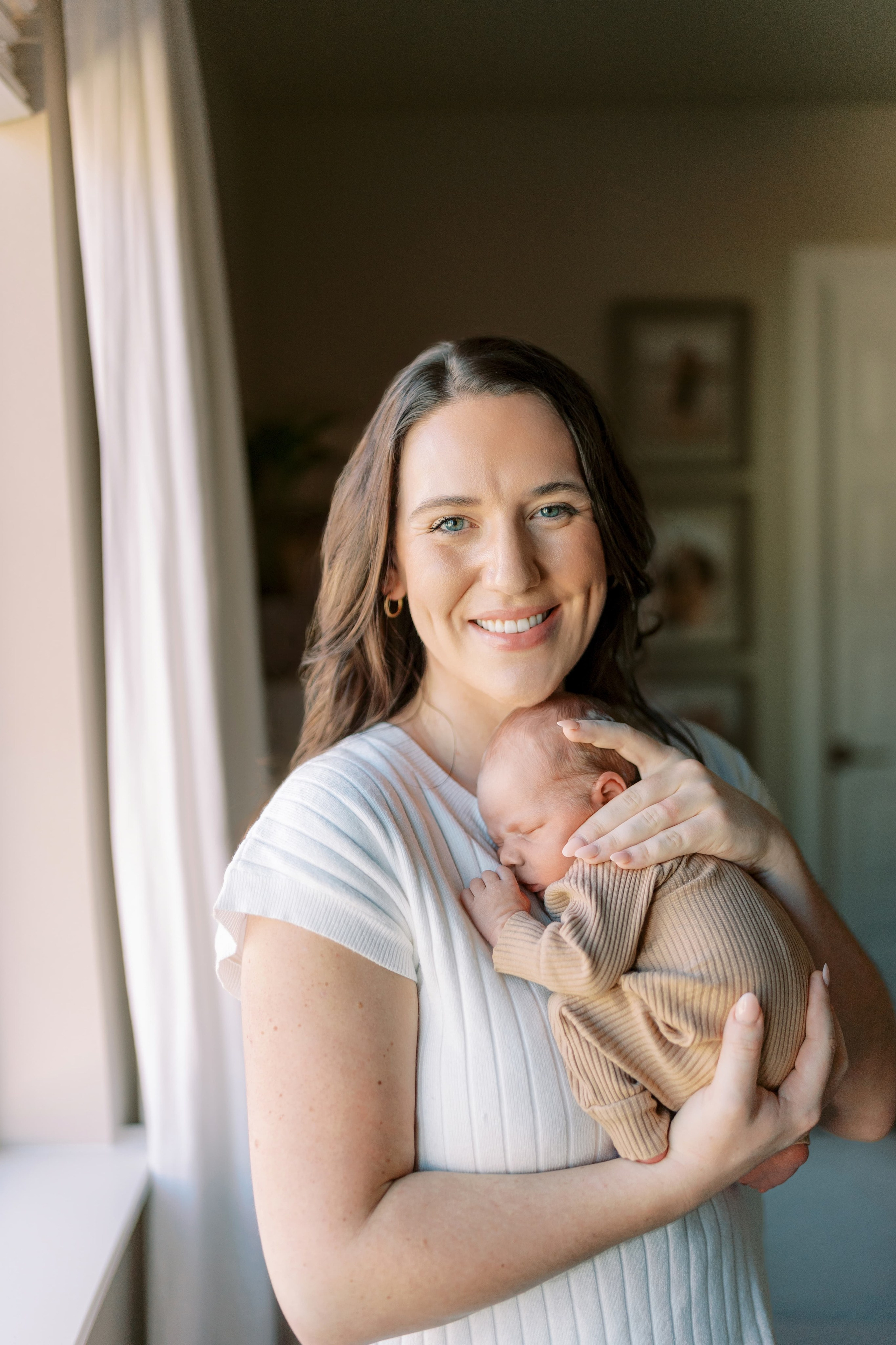 New born photoshoot at home. Anna & Entony. WA. November 2024. EVAN ARISTOV WEDDING PHOTOGRAPHY — Seattle Wedding Photographer
