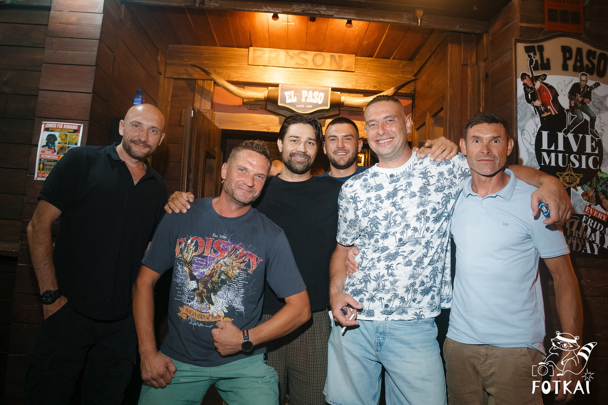 Jam Night в баре El Paso, Торревьеха — фоторепортаж живого джем-сейшена, июнь 2026 | FOTKAI