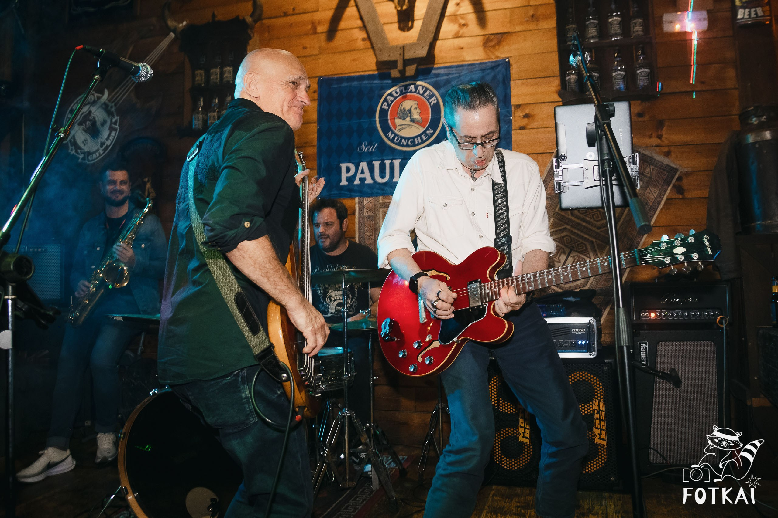 Фоторепортаж JAM Night в El Paso Bar, Torrevieja — живая музыка и атмосфера Коста-Бланки | FOTKAI