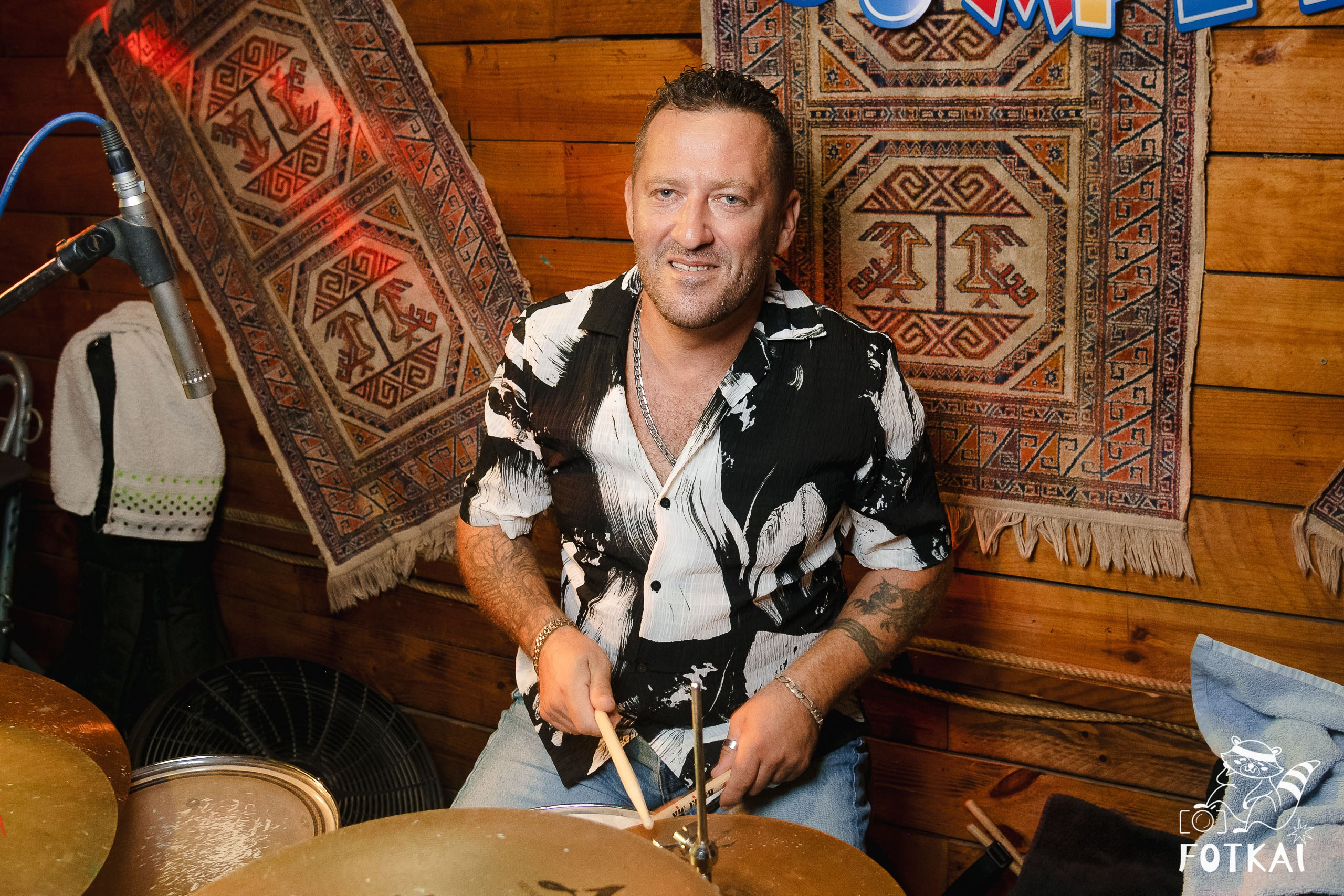 El Paso Rock Bar Torrevieja: Reportaje fotográfico 29.08.25 | FOTKAI