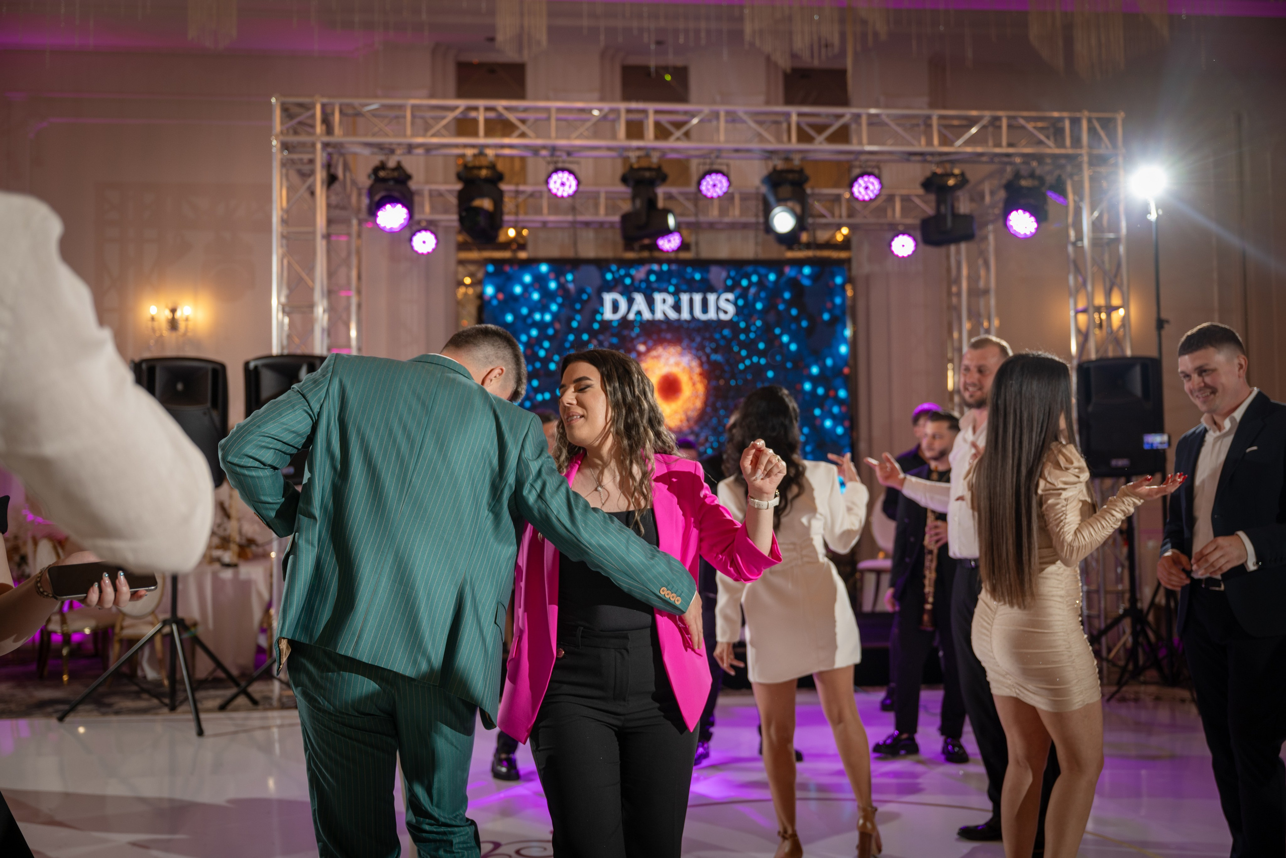BOTEZ DARIUS. Fotograf de evenimente si portret!
