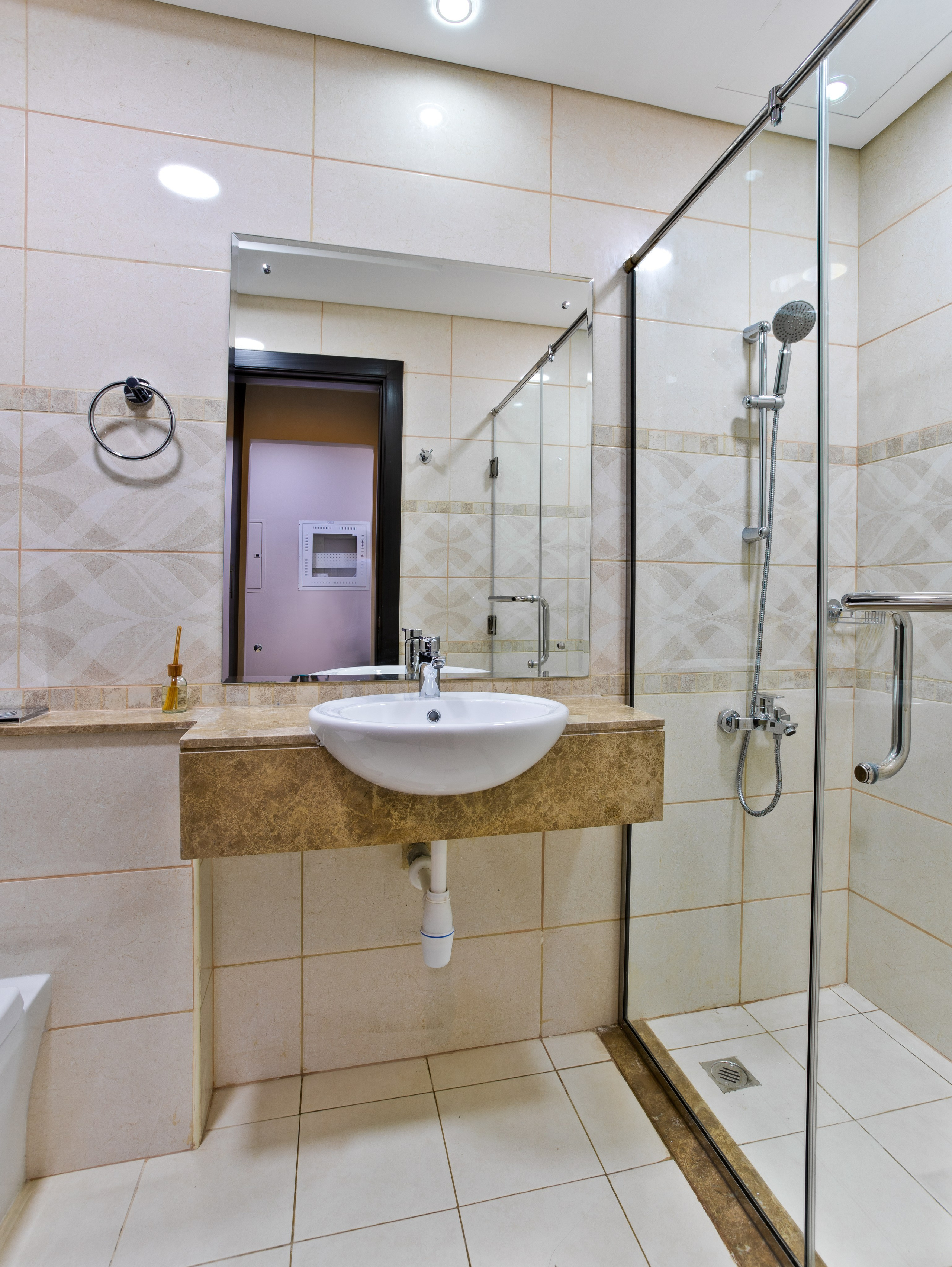 Court Tower. Samy Mar Boy │Portrait, Automotive and Real Estate Photographer