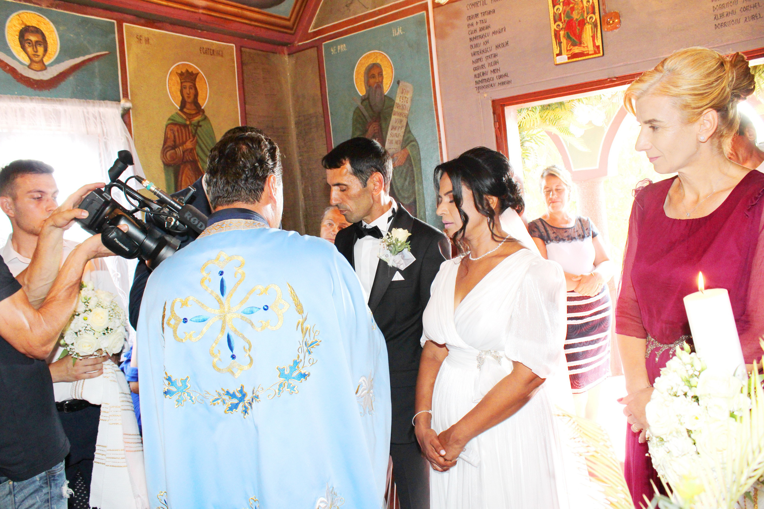 MINEL & MALINA. PETRU BYZO - family and children photographer in ROMANIA