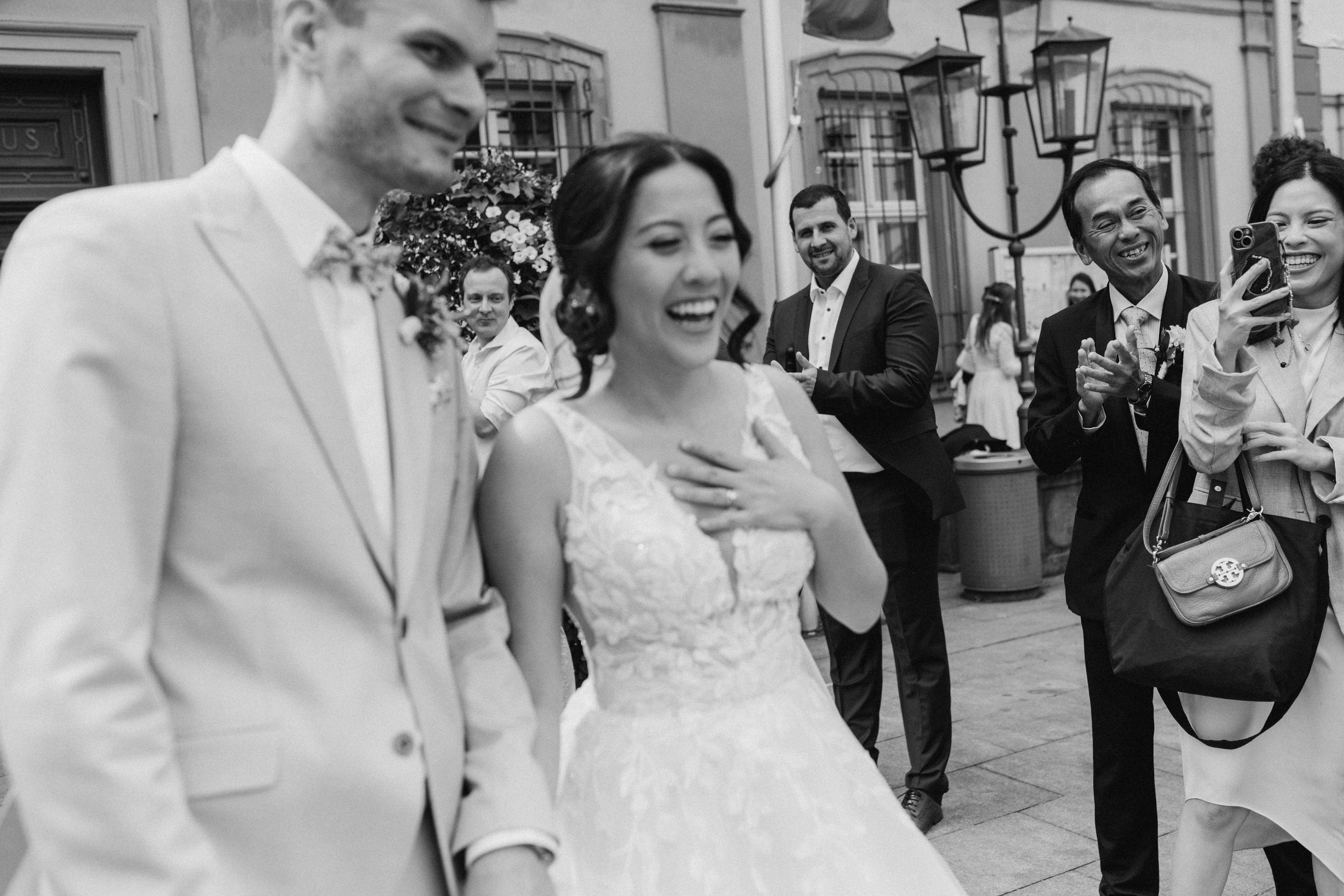 Chom & Kevin | Romantische Hochzeitsbilder in Würzburg – Hochzeitsfotografin Anna Saribekyan. Hochzeitsfotograf Würzburg | Anna Saribekyan