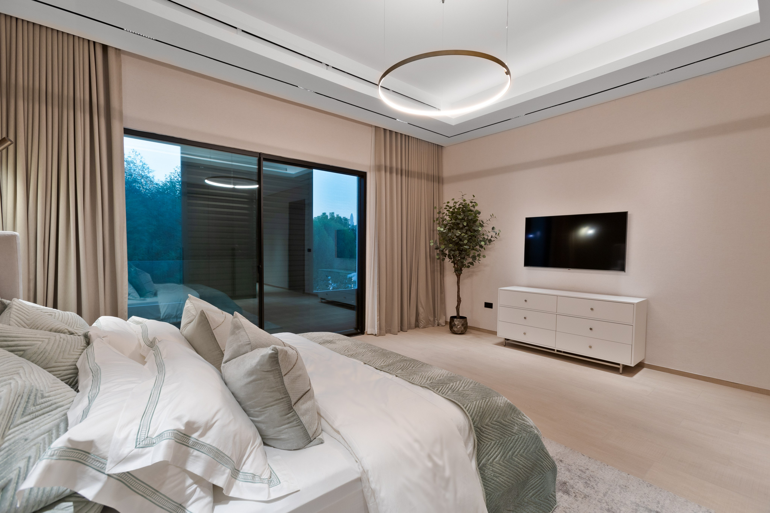 Luxury Villa — Emirates Hill. Samy Mar Boy │Portrait, Automotive and Real Estate Photographer