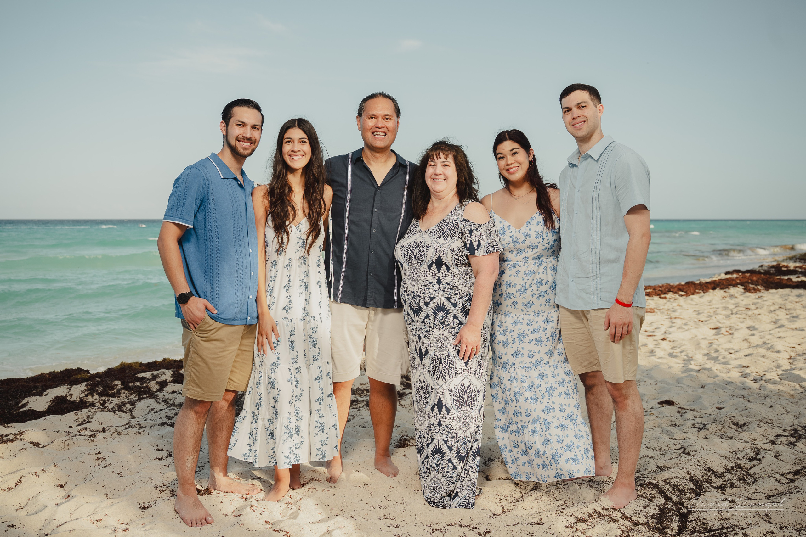 Engagement Session. Destination wedding photographer based in Cancun and Riviera Maya with service worldwide