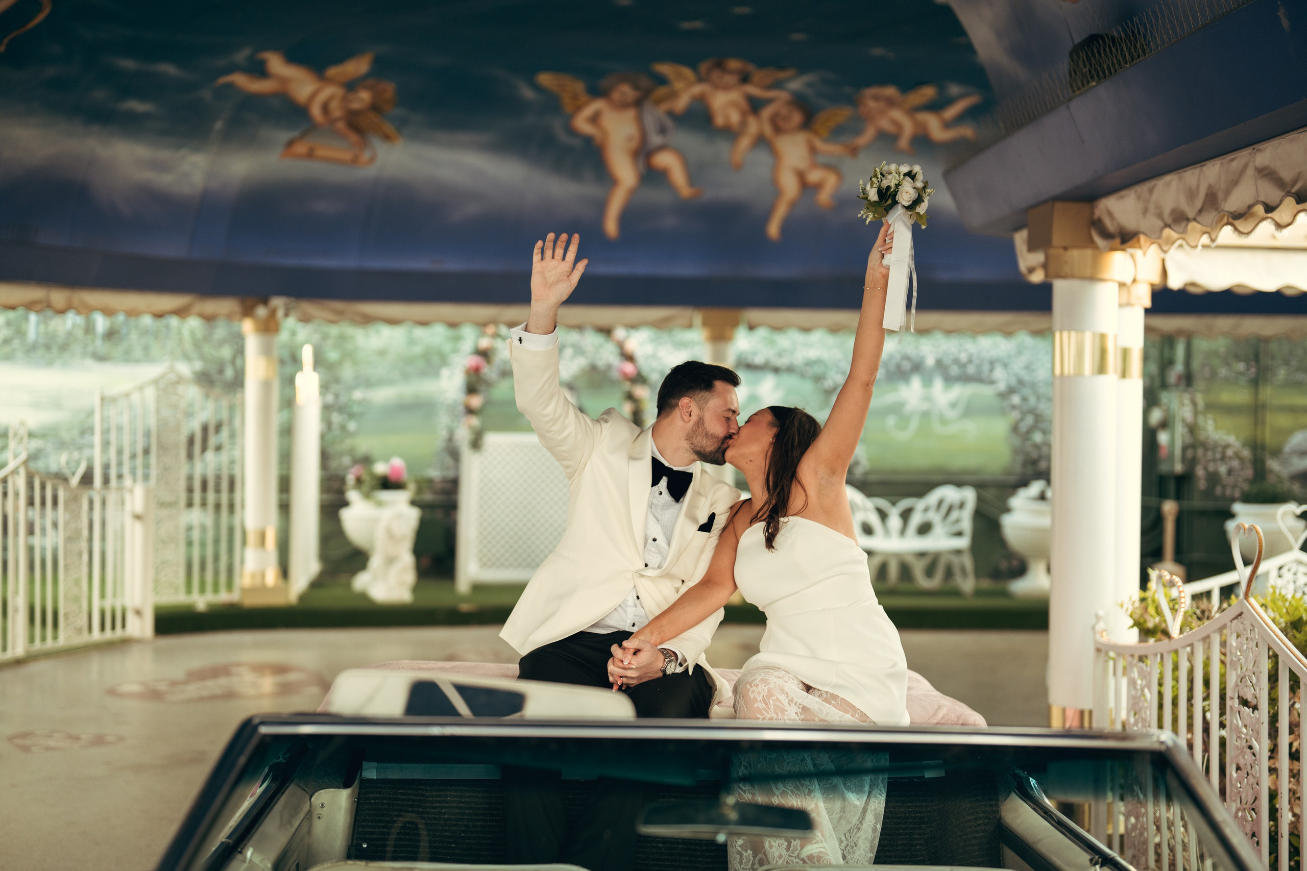 Lewis&Helana. Wedding & elopement photographer Viktoriya Kravtsov. Las Vegas