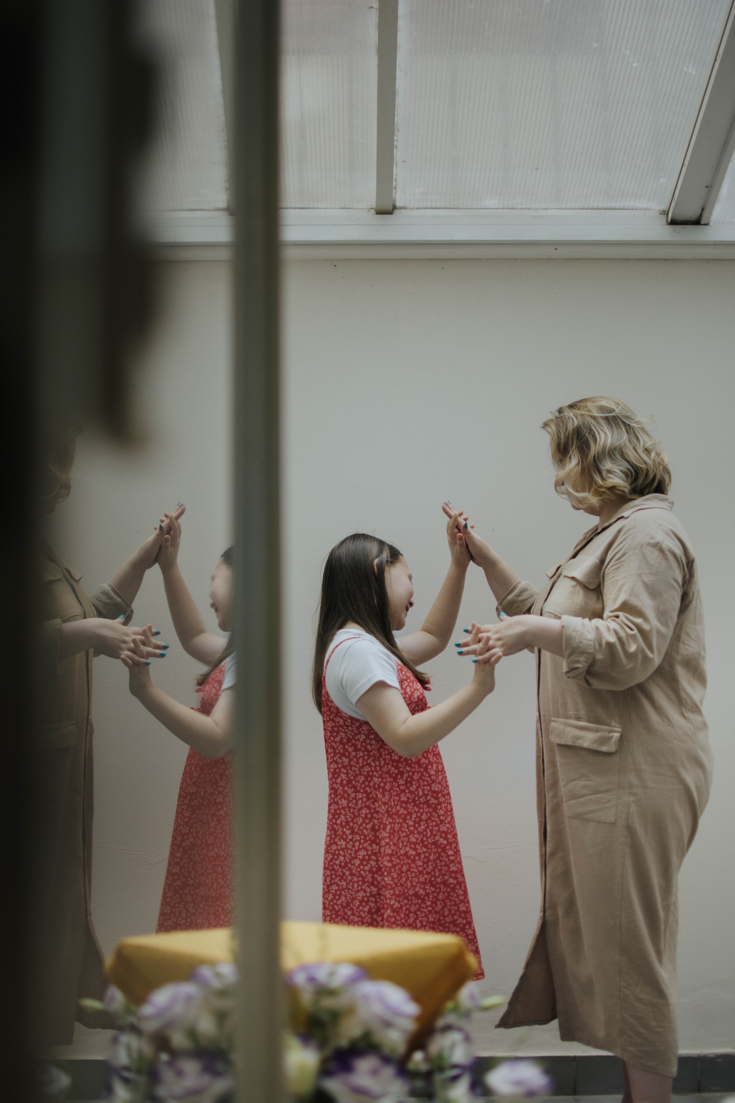 Mother and daughter. Buenos Aires. Photography. Photographer @elmirkami in the city of Buenos Aires
