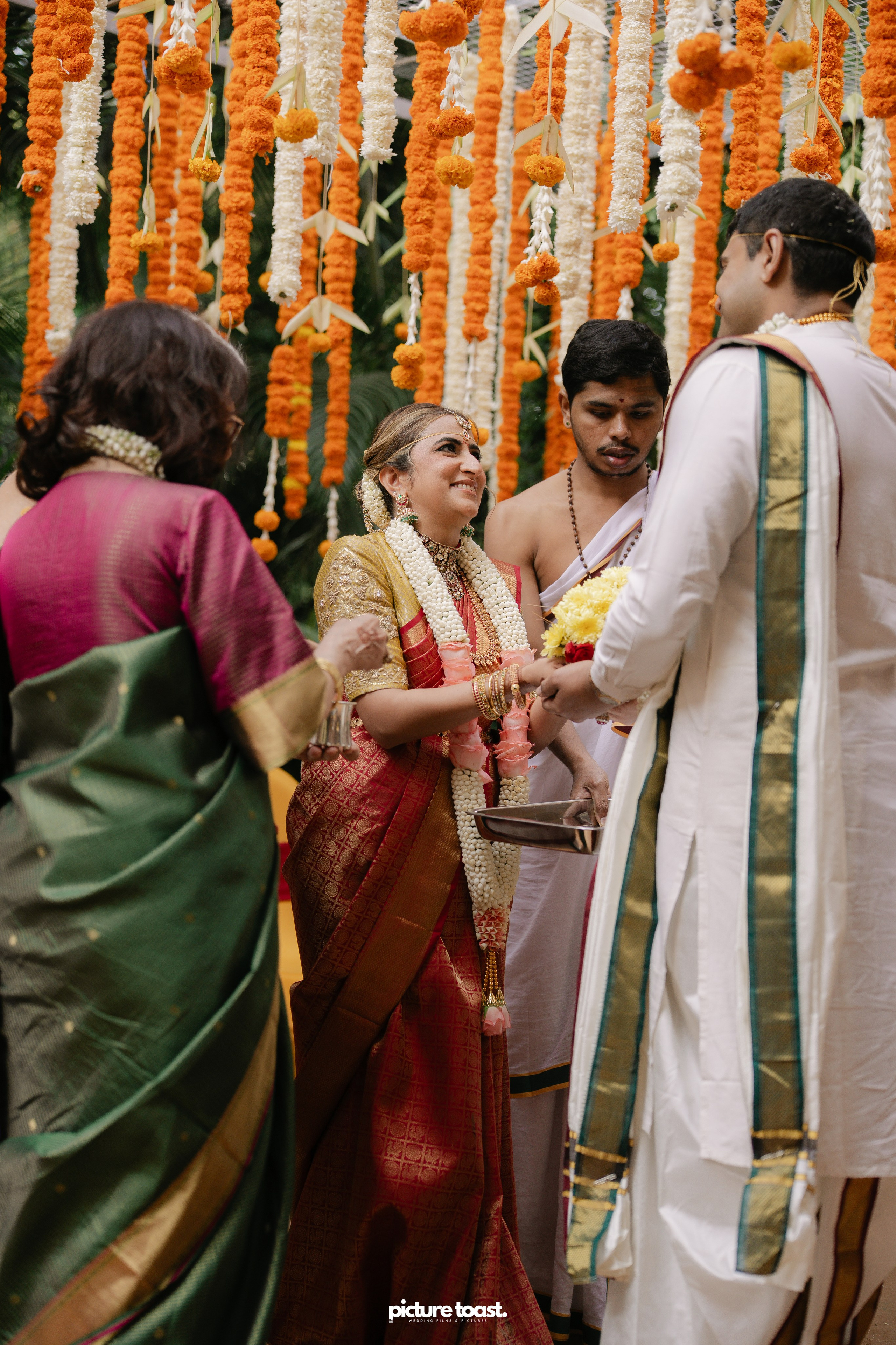 South Indian Wedding Ft. Aashna & Rajiv. Fine art Wedding Photographers in India & Canada