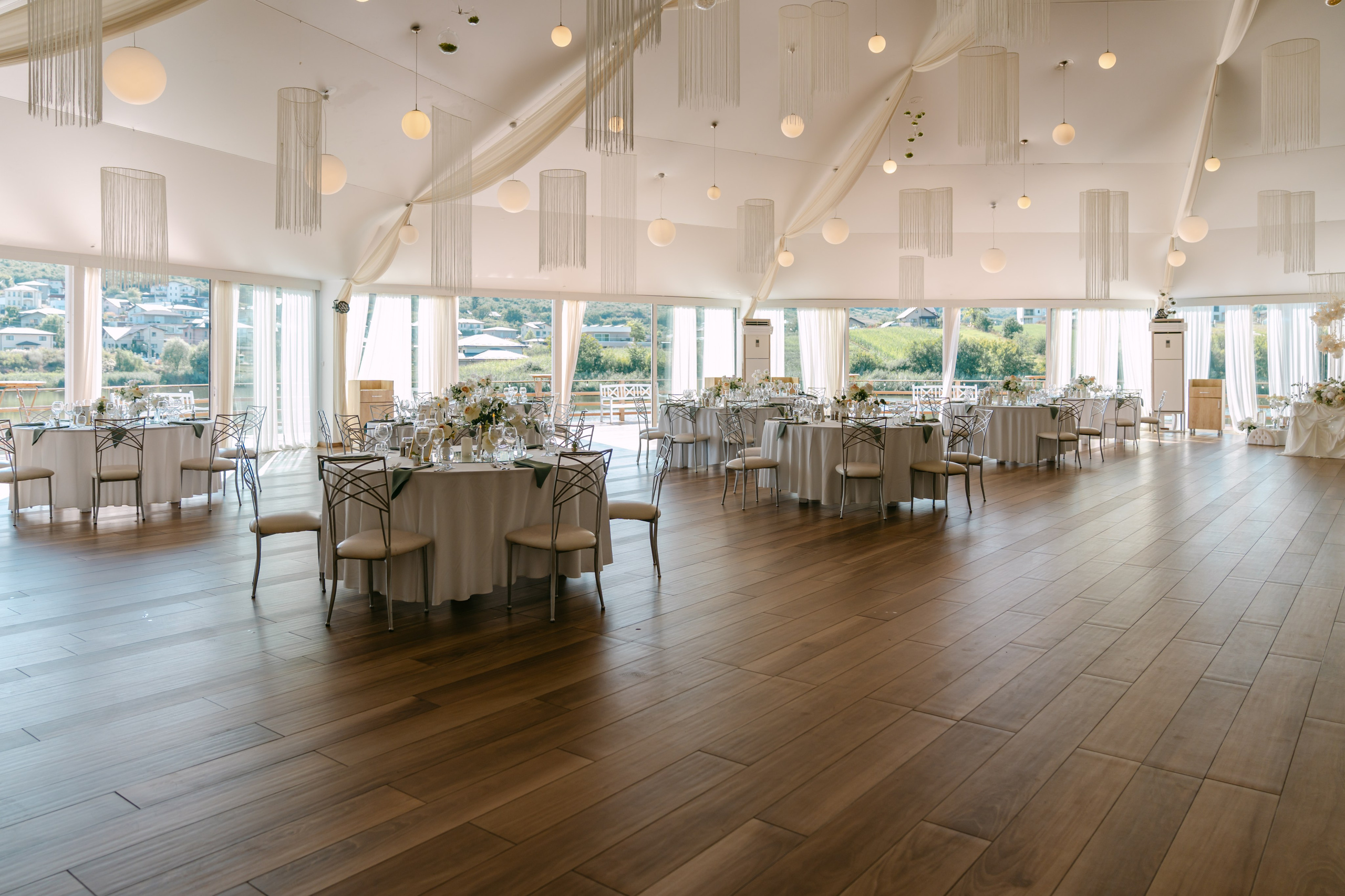 Gabriela & Dragos. Gabrielacojocariu.com