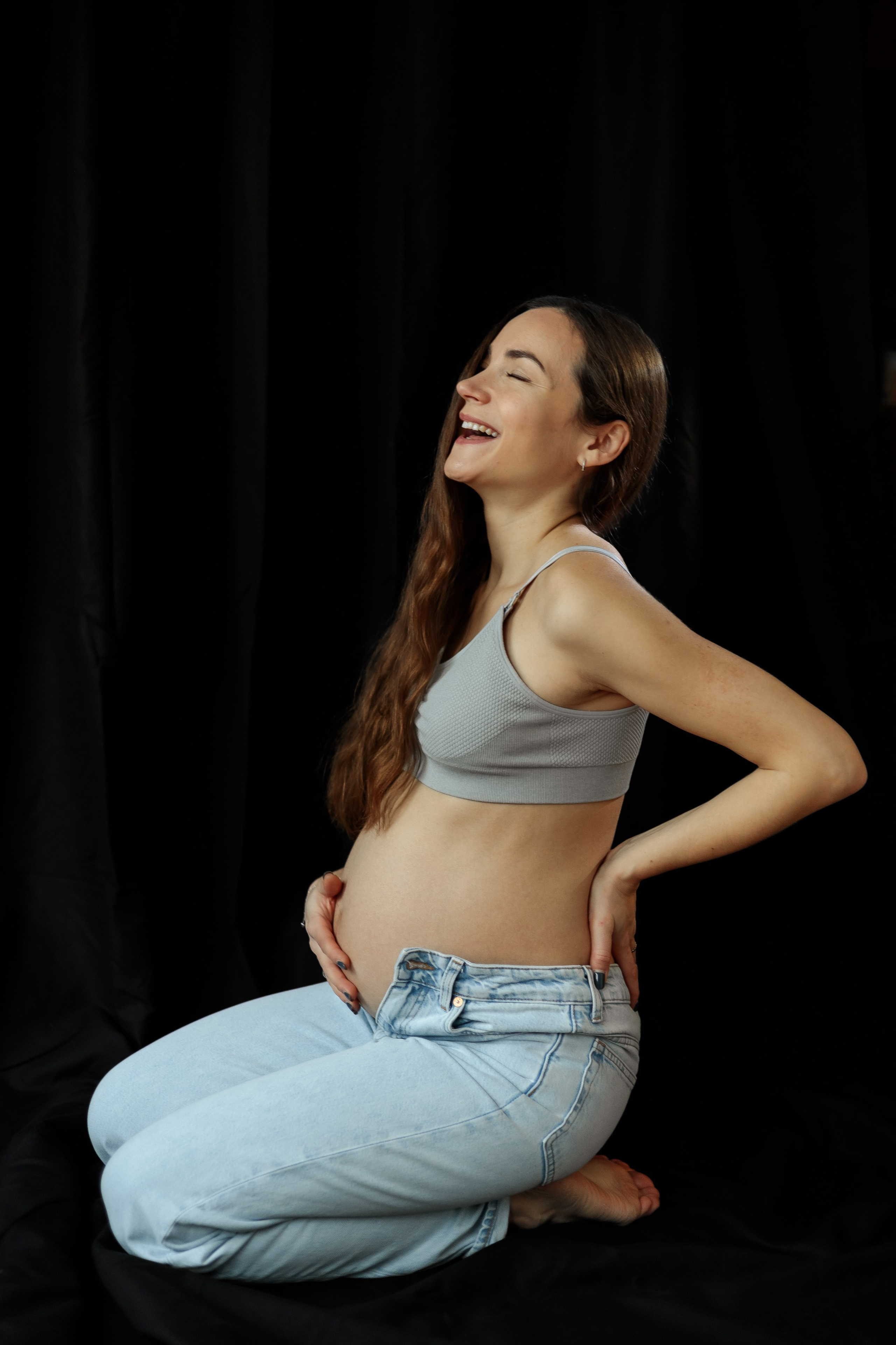 Pregnancy shooting at home. Elena Gorobets. Photographer in Zagreb