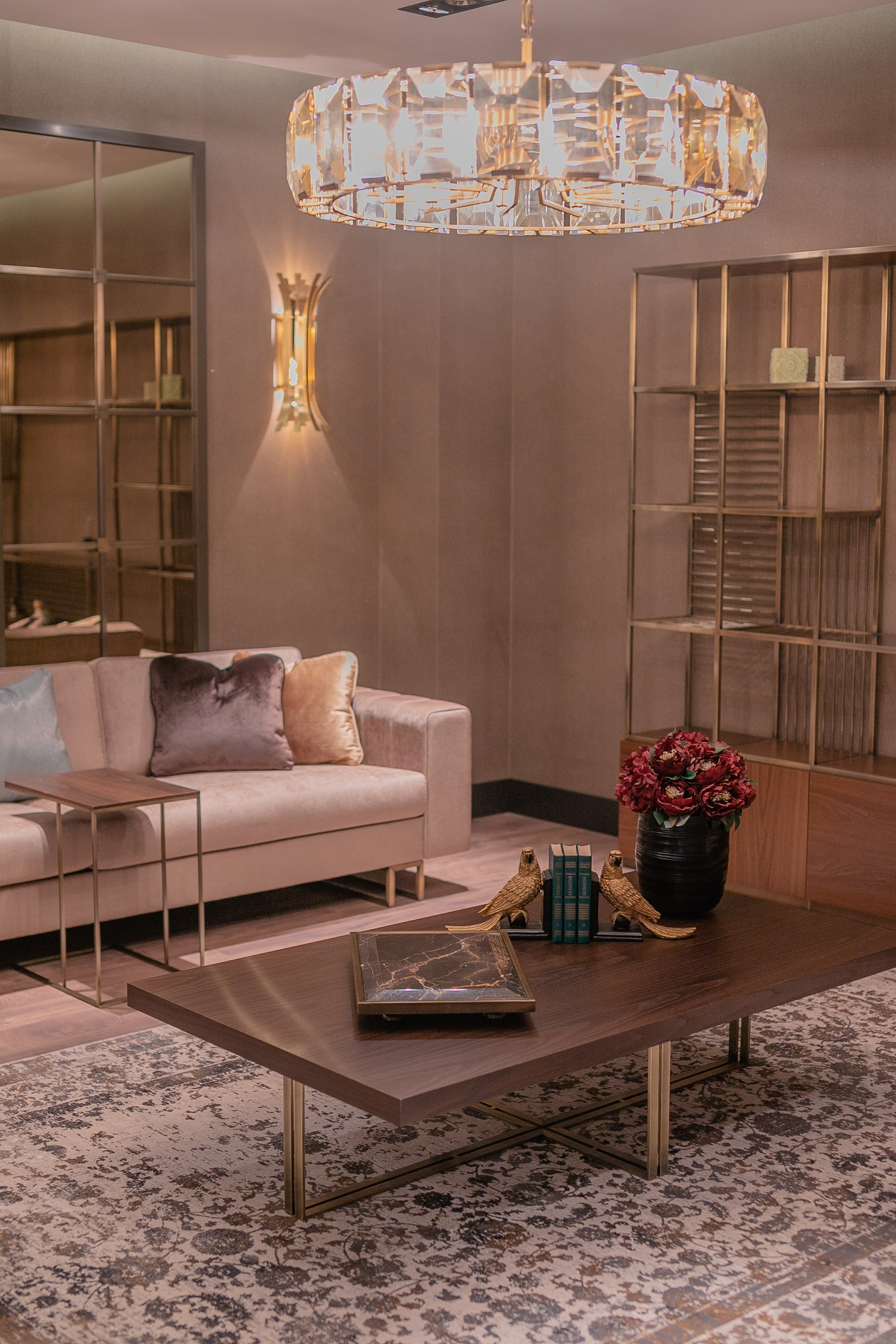 Interior / Exterior. Ulvidasdamir.com