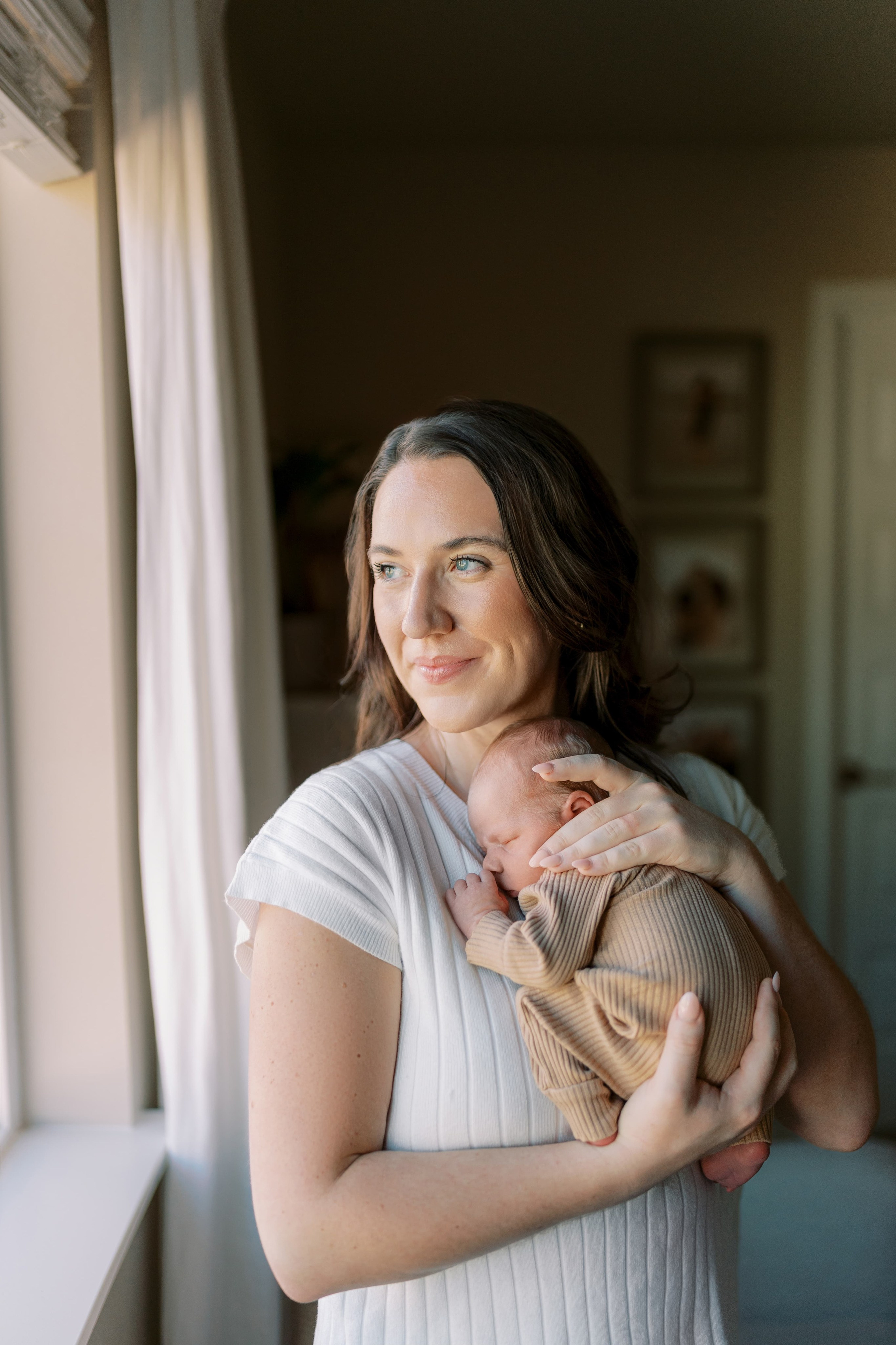 New born photoshoot at home. Anna & Entony. WA. November 2024. EVAN ARISTOV WEDDING PHOTOGRAPHY — Seattle Wedding Photographer