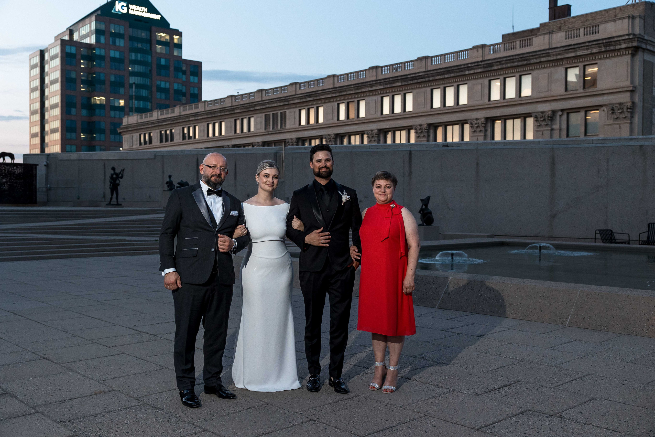 Khrystyna & Zachary (Winnipeg Art Gallery). Wedding Photographer in Winnipeg — Cinematic & Timeless by Vitiuk Photography