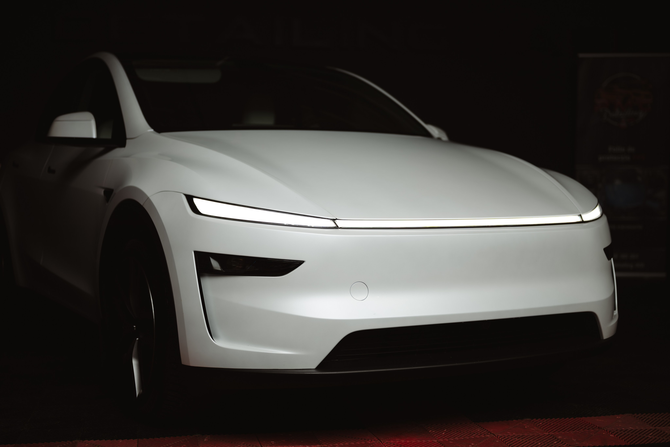 Tesla Model Y (PMC Detailing). Adrian Visovan - Fotograf Iasi