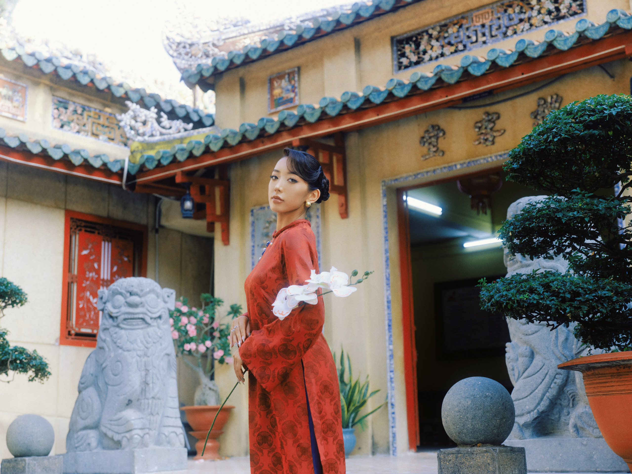 TIENSTACK AO DAI. FINE ART PHOTOGRAPHY