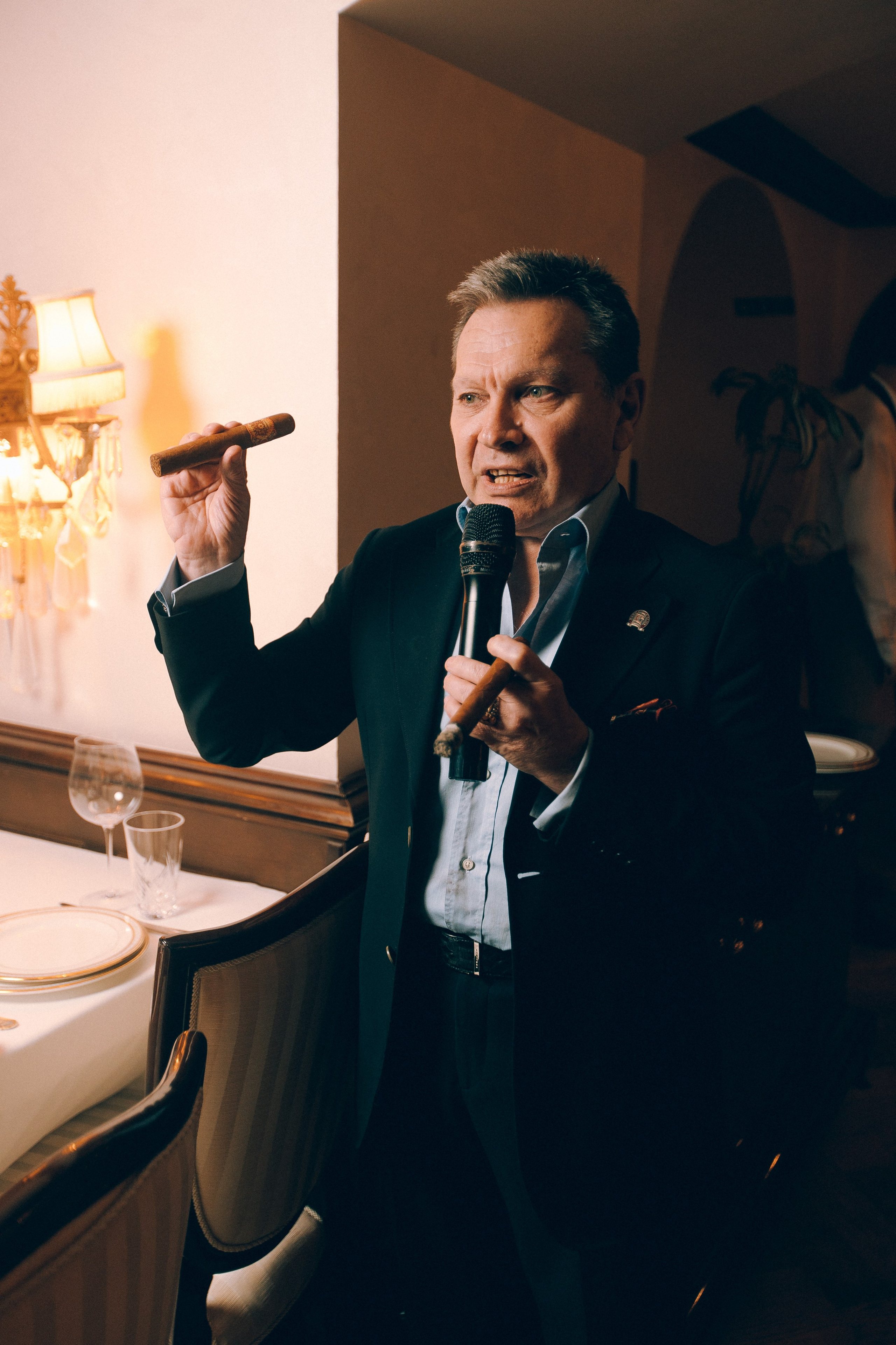 CIGAR CLUB. Wedding&Event photographer Ismail Rzayev in Baku