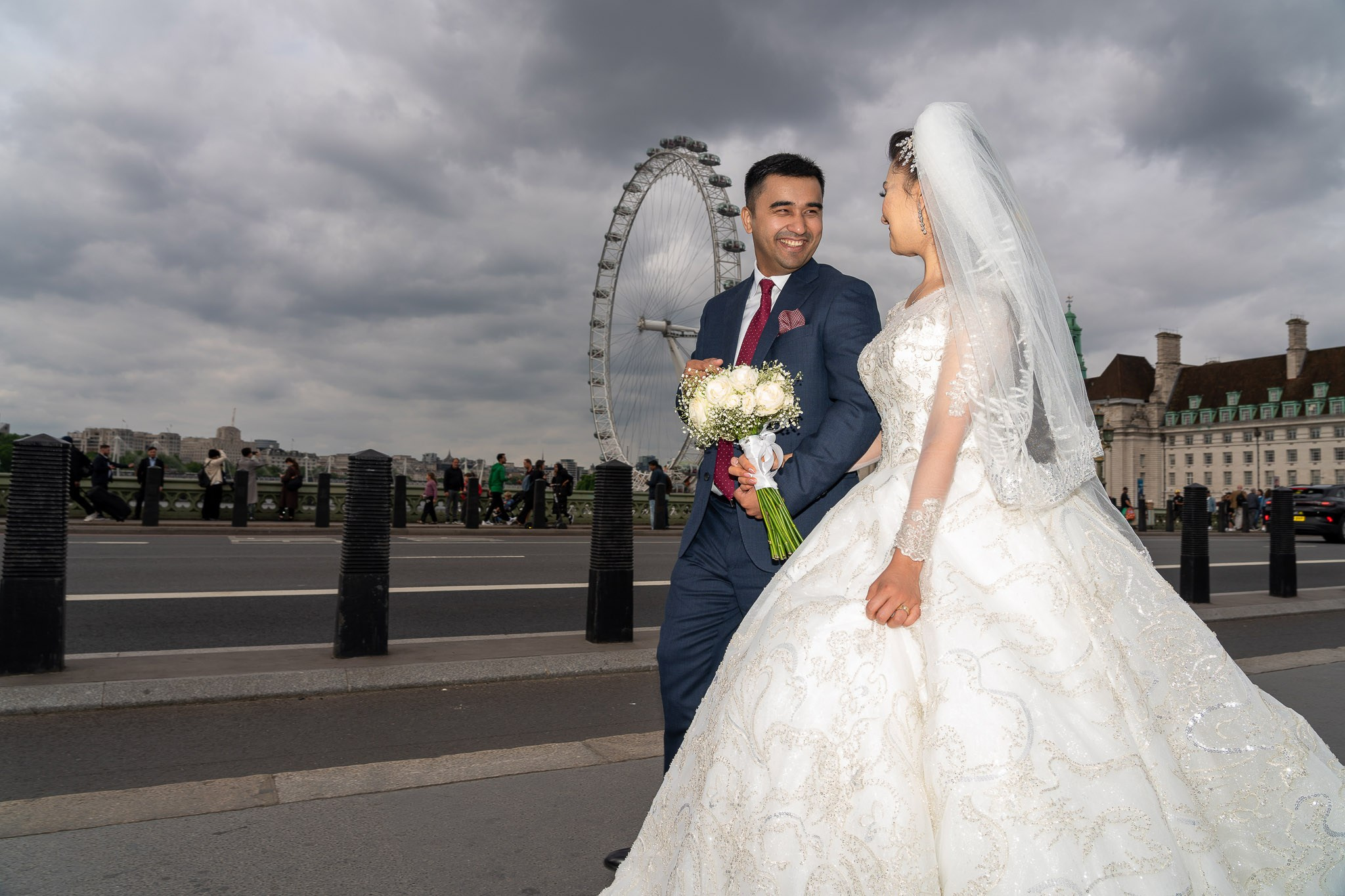 Book a wedding photographer and videographer in London. Wedding photographer in United Kingdom