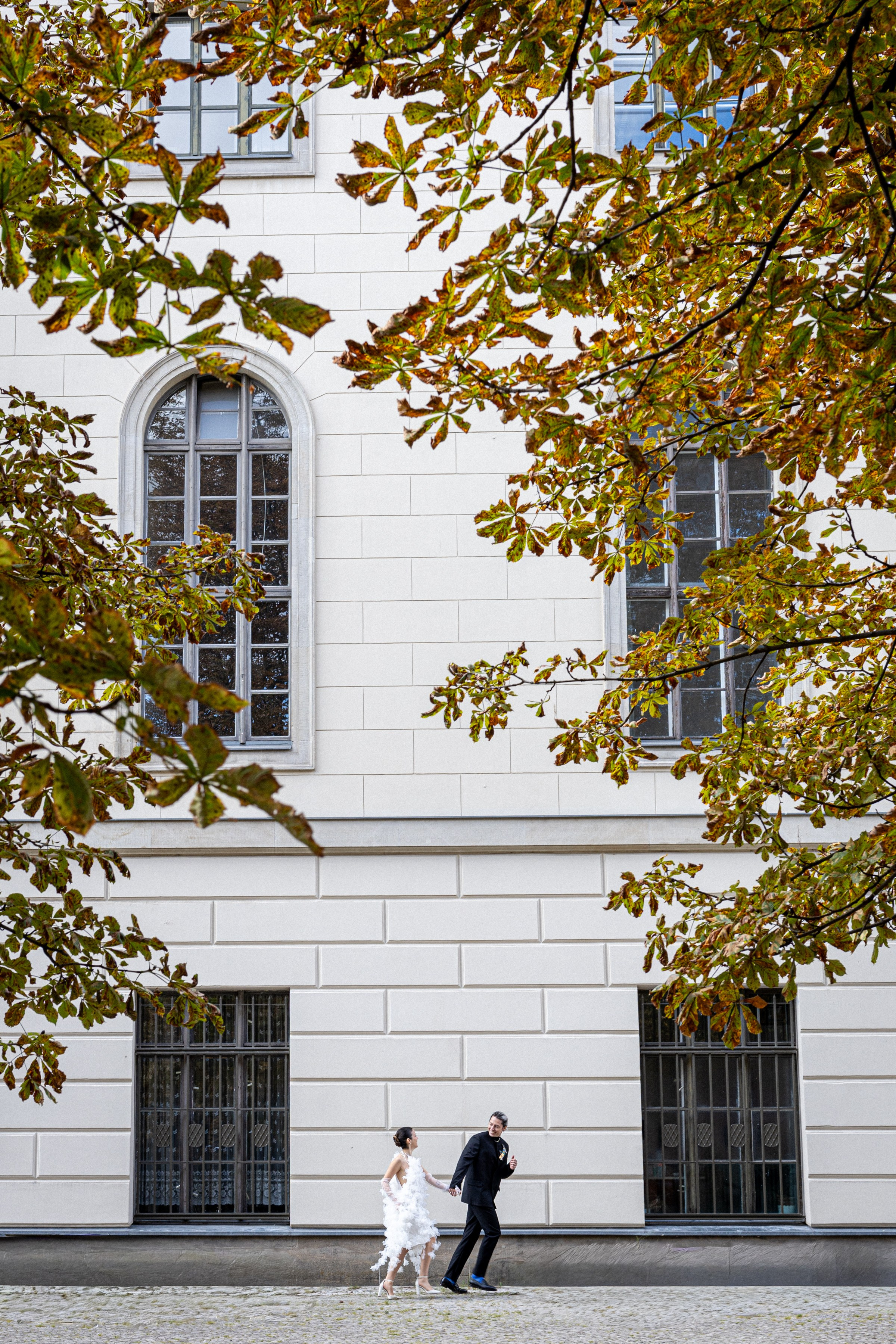 Standesamt Hochzeit Herbst, Hochzeitslocation Außenaufnahme